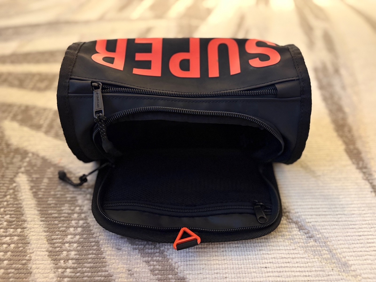 Superdry – Tarp Wash Mini Bag (Navy)