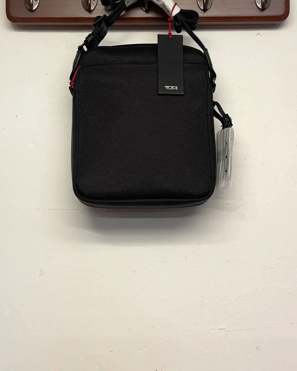 TUMI Alpha Medium Cross Bag