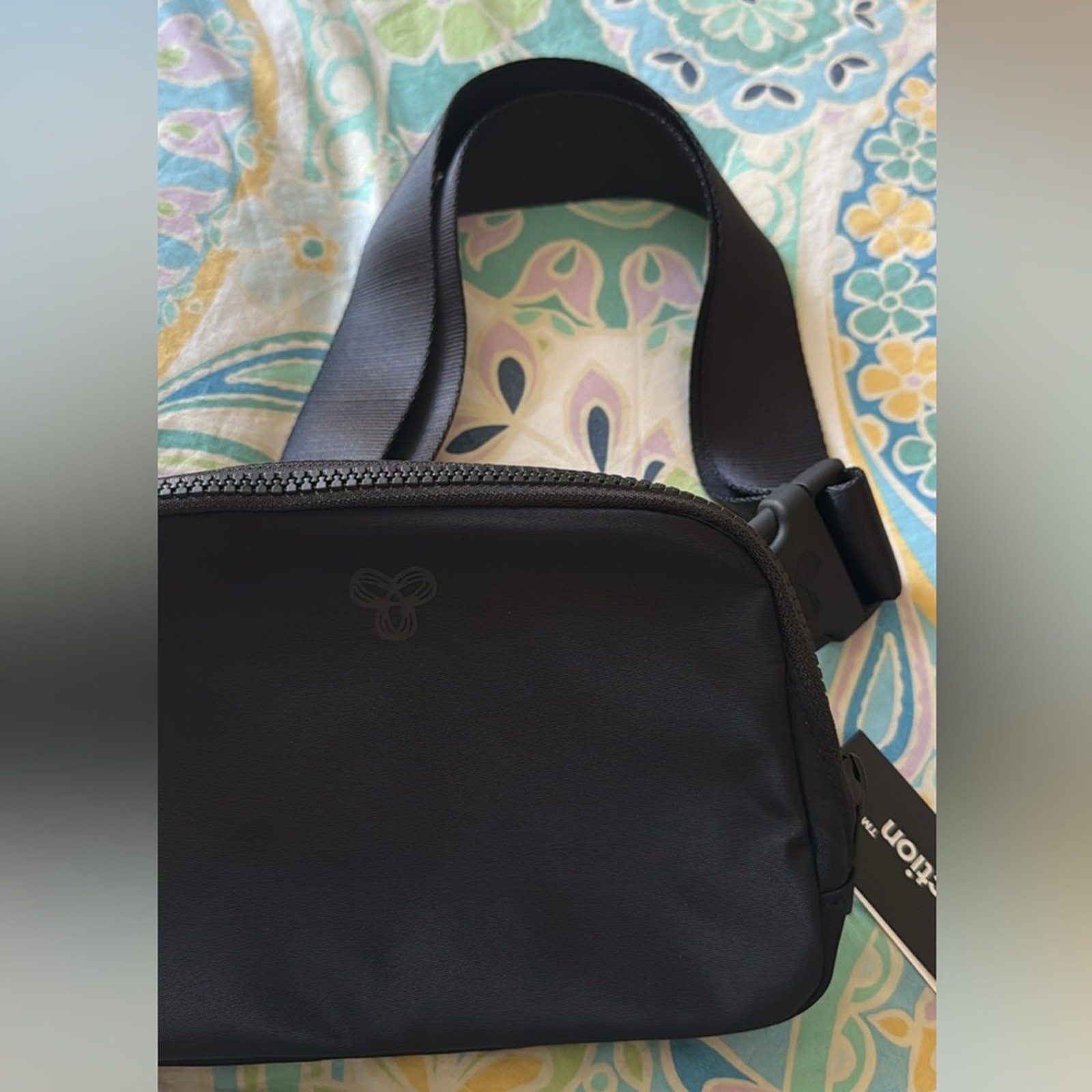 TnAction TNA Aritzia Black Fanny Pack Belt Bag On-the-way Exposed Bag