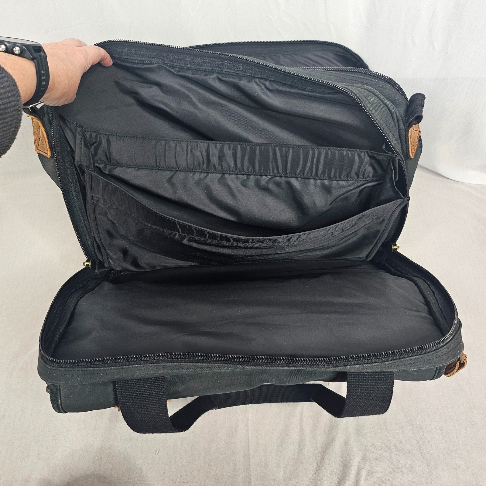 Cabela’s Canvas Messenger Bag | Hunting Gear Laptop Briefcase Black Leather Trim