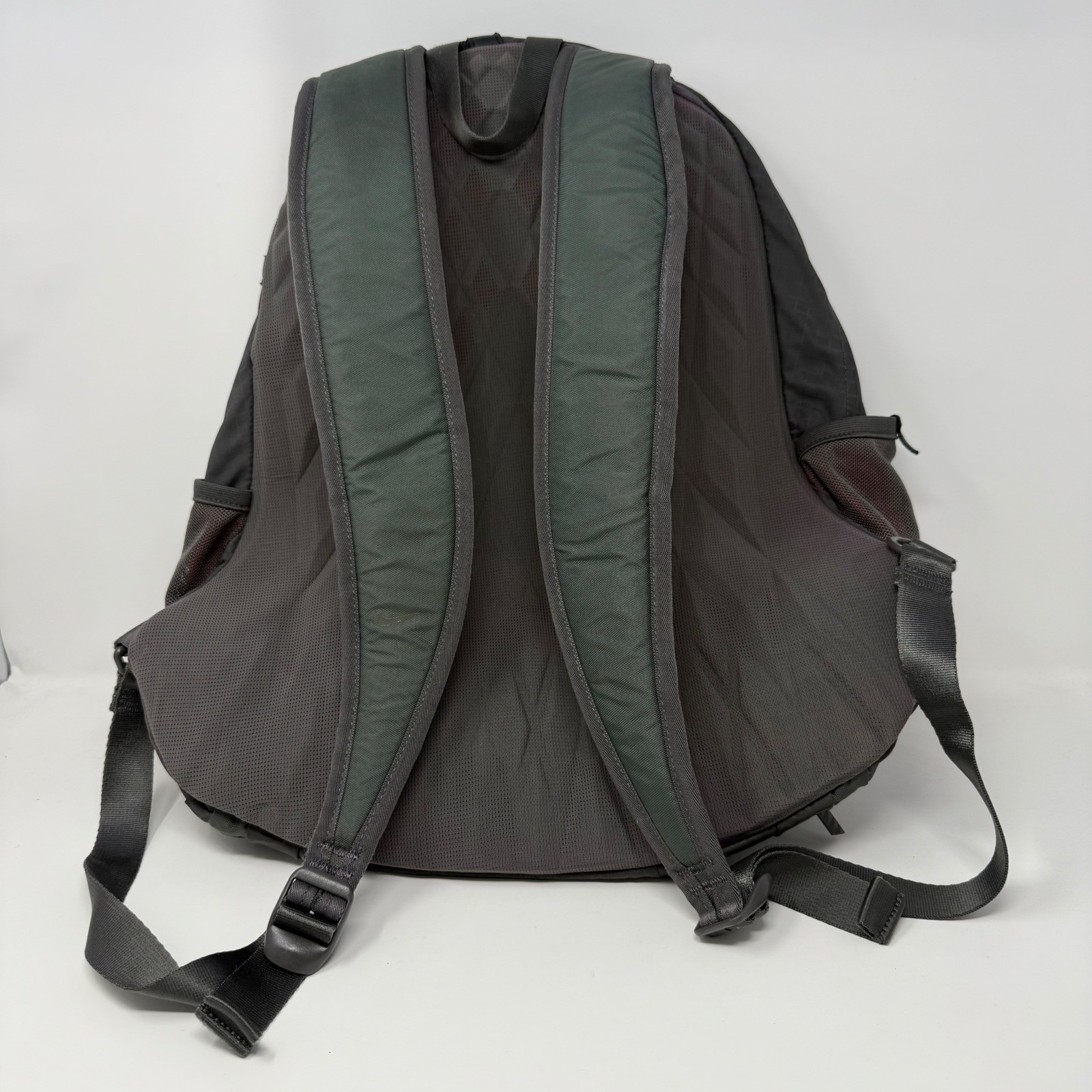 Nike Sport Backpack Grey Red Ripstop Multi-Pocket Shoe Compartment Training Bag