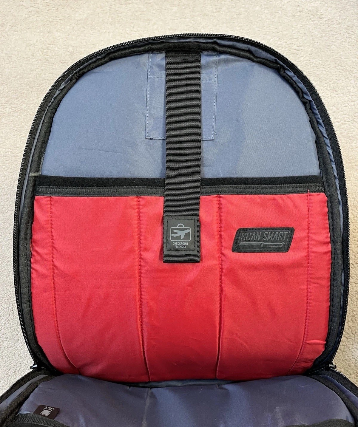 Swissgear Ibex Backpack for 17″ Laptop Navy Blue Red Black NEW WITH TAGS