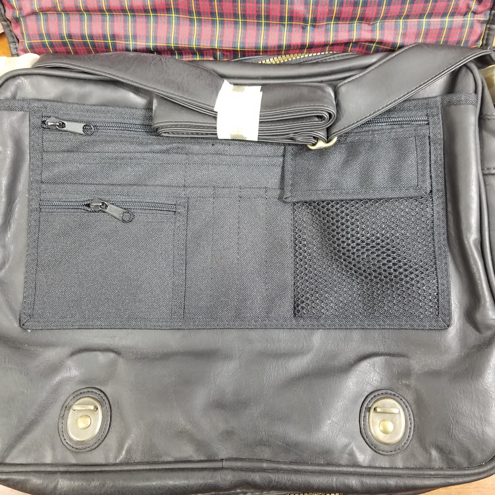The Highland Collection Laptop Messenger Bag Briefcase Vegan Leather 6108 Black