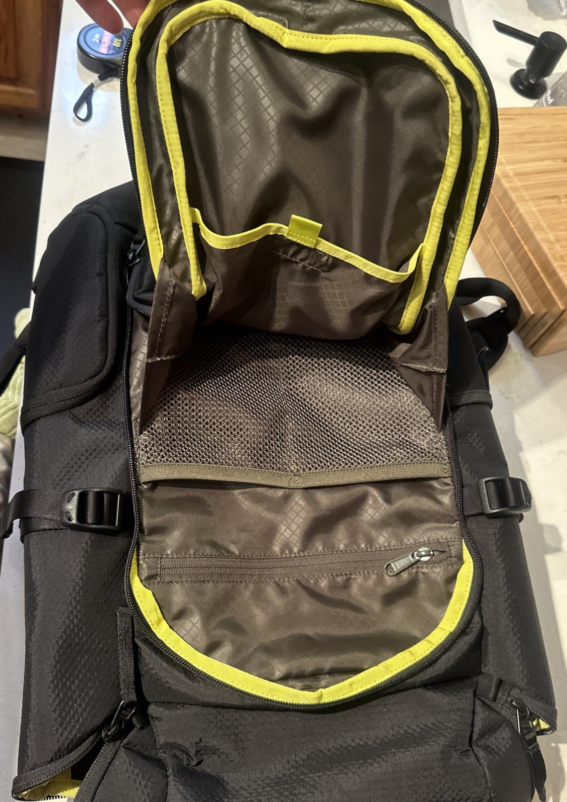 Lululemon Athletica Room to Roam Backpack 23L Black laptop Bag Padded Straps