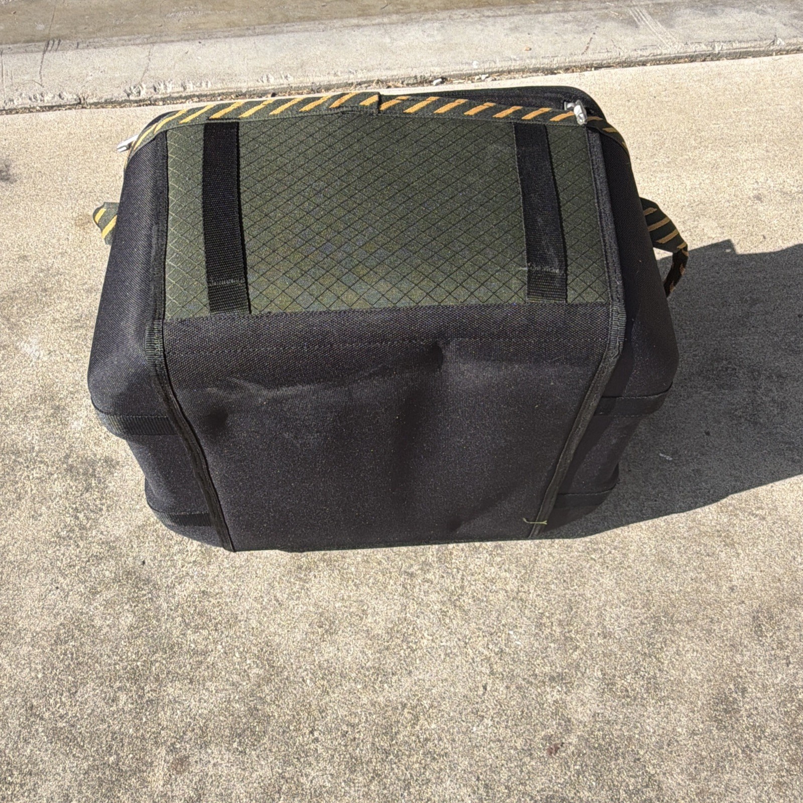 Duluth Trading Company Ultimate Mobile Desk Laptop Sleeve/File New W/ Tag As Pic