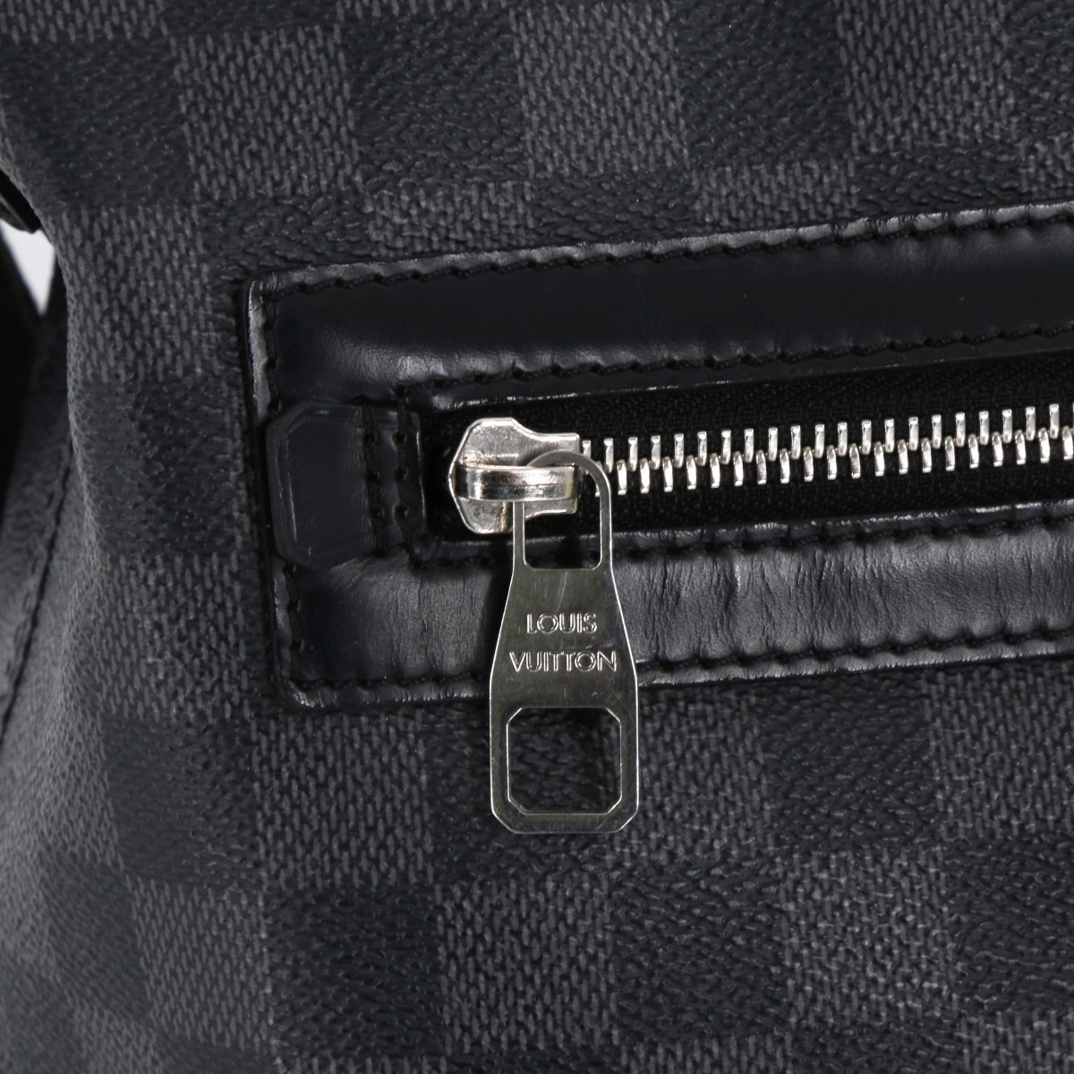LOUIS VUITTON N41106 Mick MM Damier Graphite Black Messenger Bag (PZ2003415)