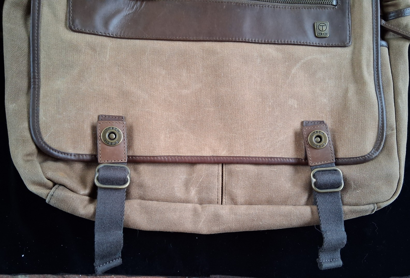 RARE Tumi T-Tech Canvas Shoulder Messenger Bag Laptop Portfolio Tan Brown