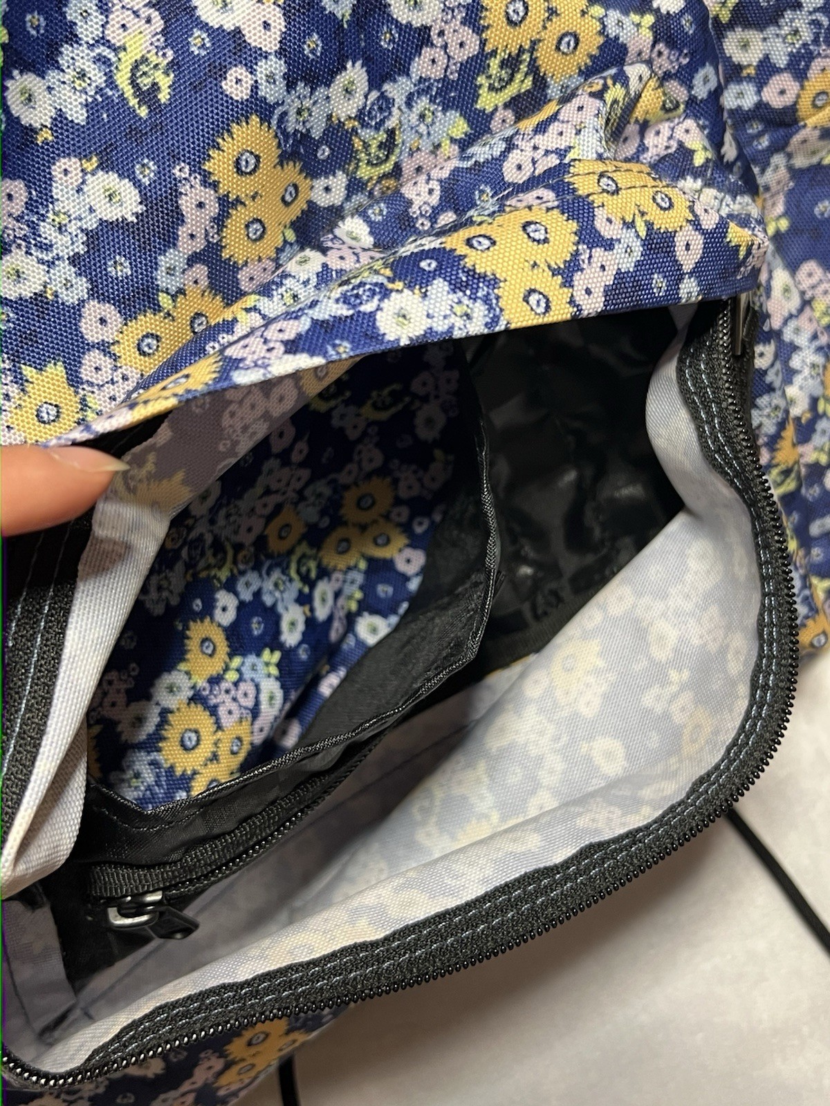 VANS Floral Backpack Blue/Yellow White Pattern Zip Closure Inner/Outer Pockets
