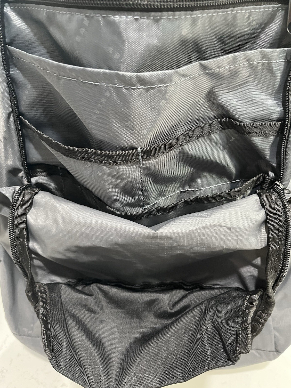 Oakley 28 Liter Sport/Adventure Backpack Forged Iron Gray (NWT)