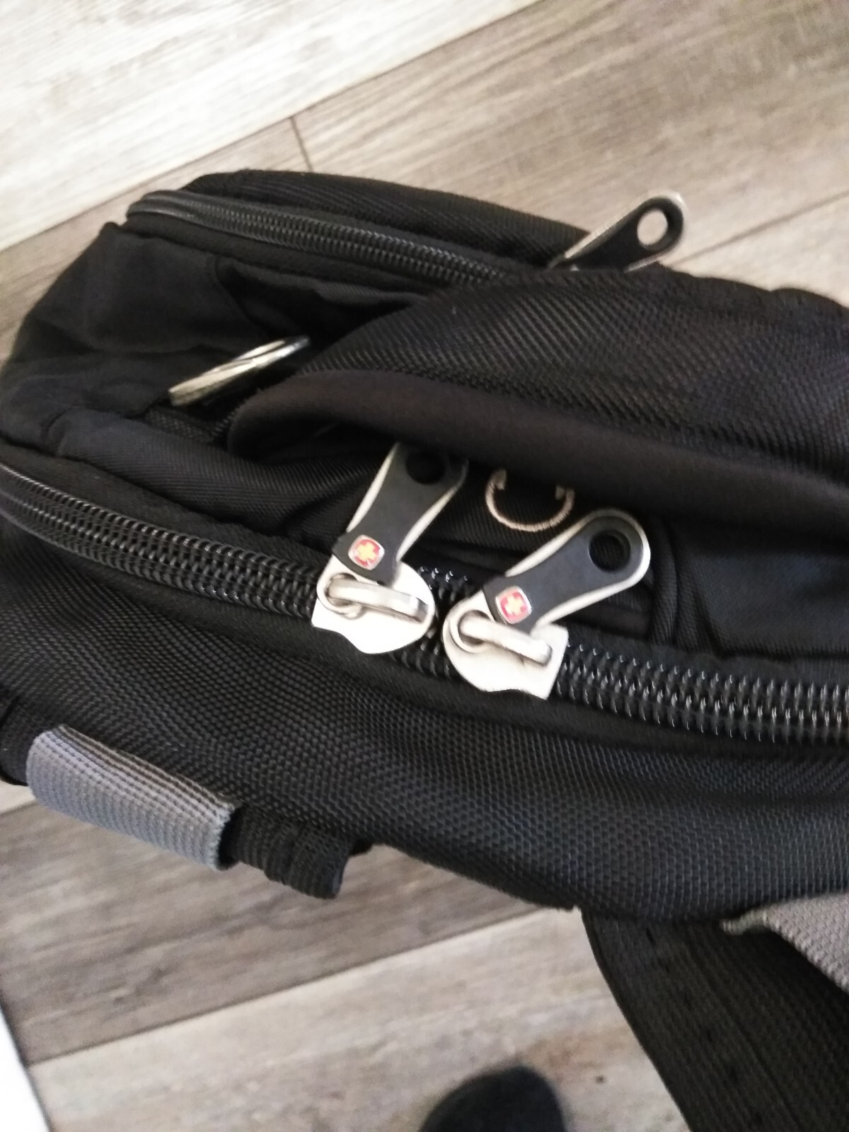 Swiss Gear Airflow Backpack School Travel Bag Laptop Tablet Pocket Black