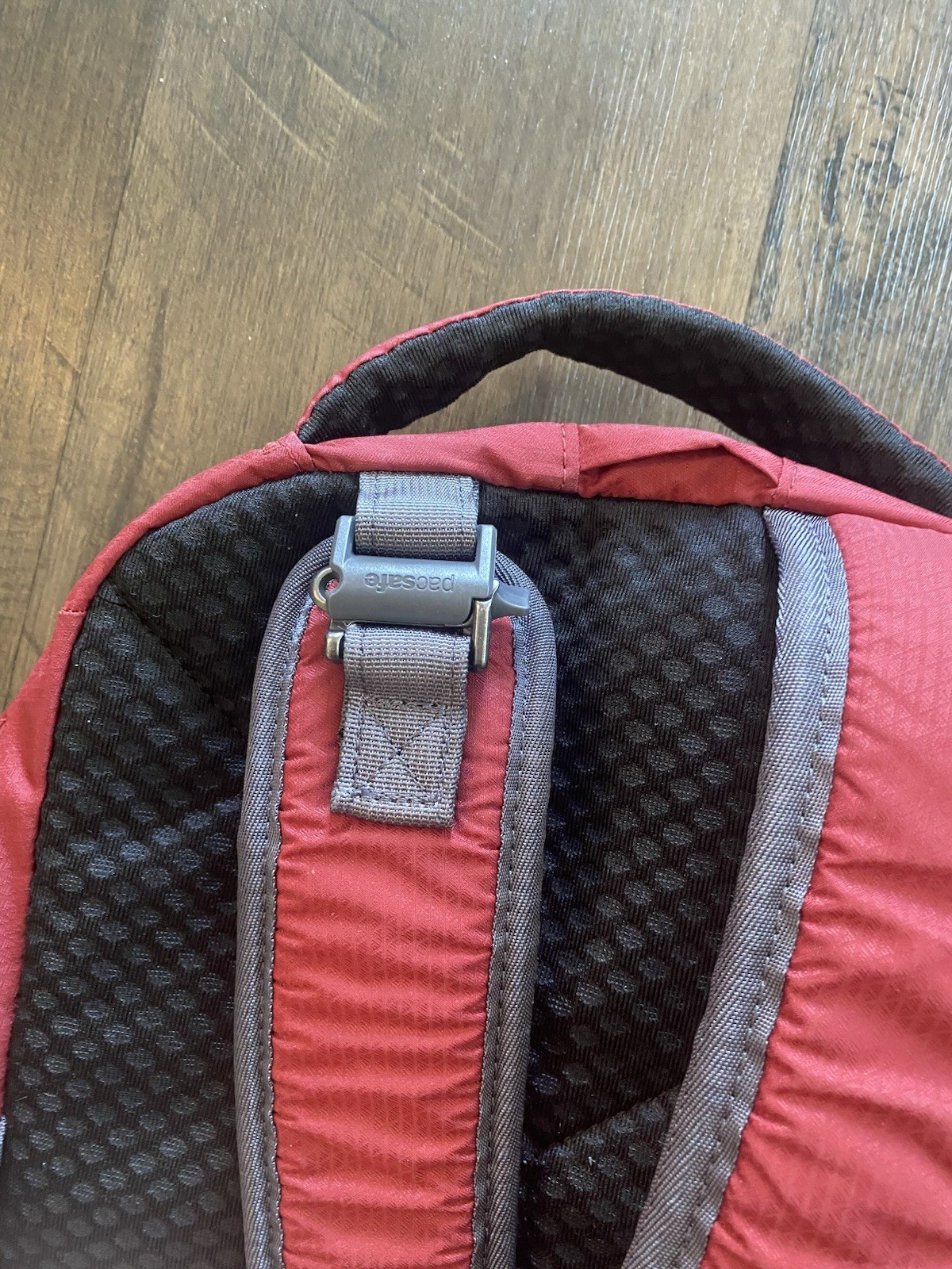 Pacsafe Venturesafe G3 25L Backpack Red Anti Theft Travel Laptop Bag eXomesh⁠