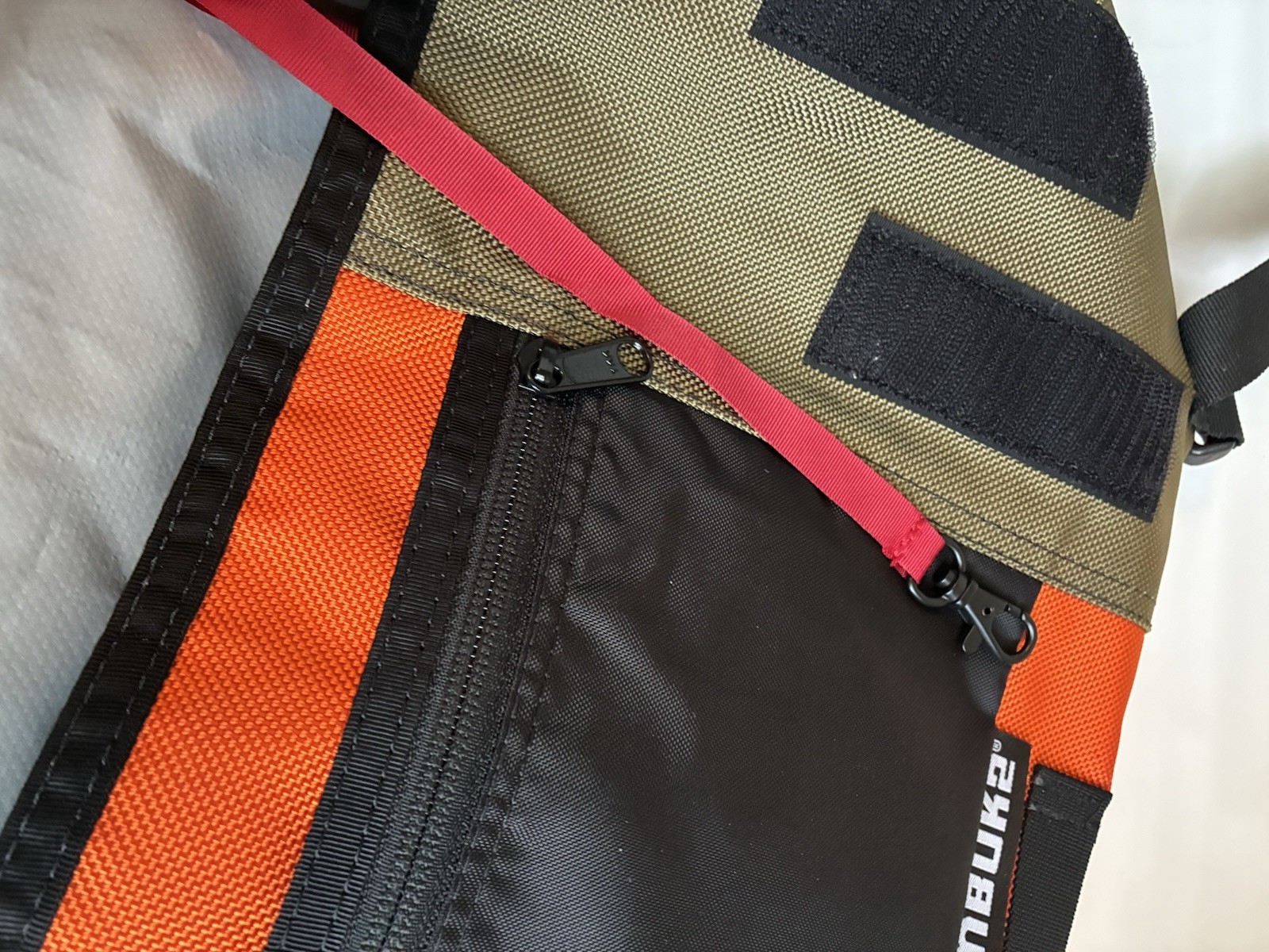 Timbuk2 Classic Messenger Bag Large 19x15x5 Crossbody Microsoft olive orange