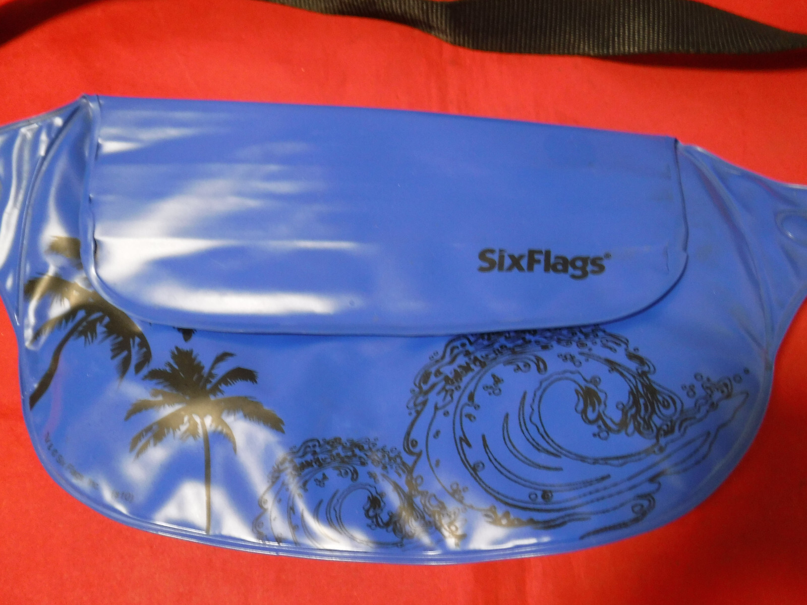 FC4 RARE Six Flags Amusement Park Plastic Waterproof Blue Fanny Pack Phone Bag