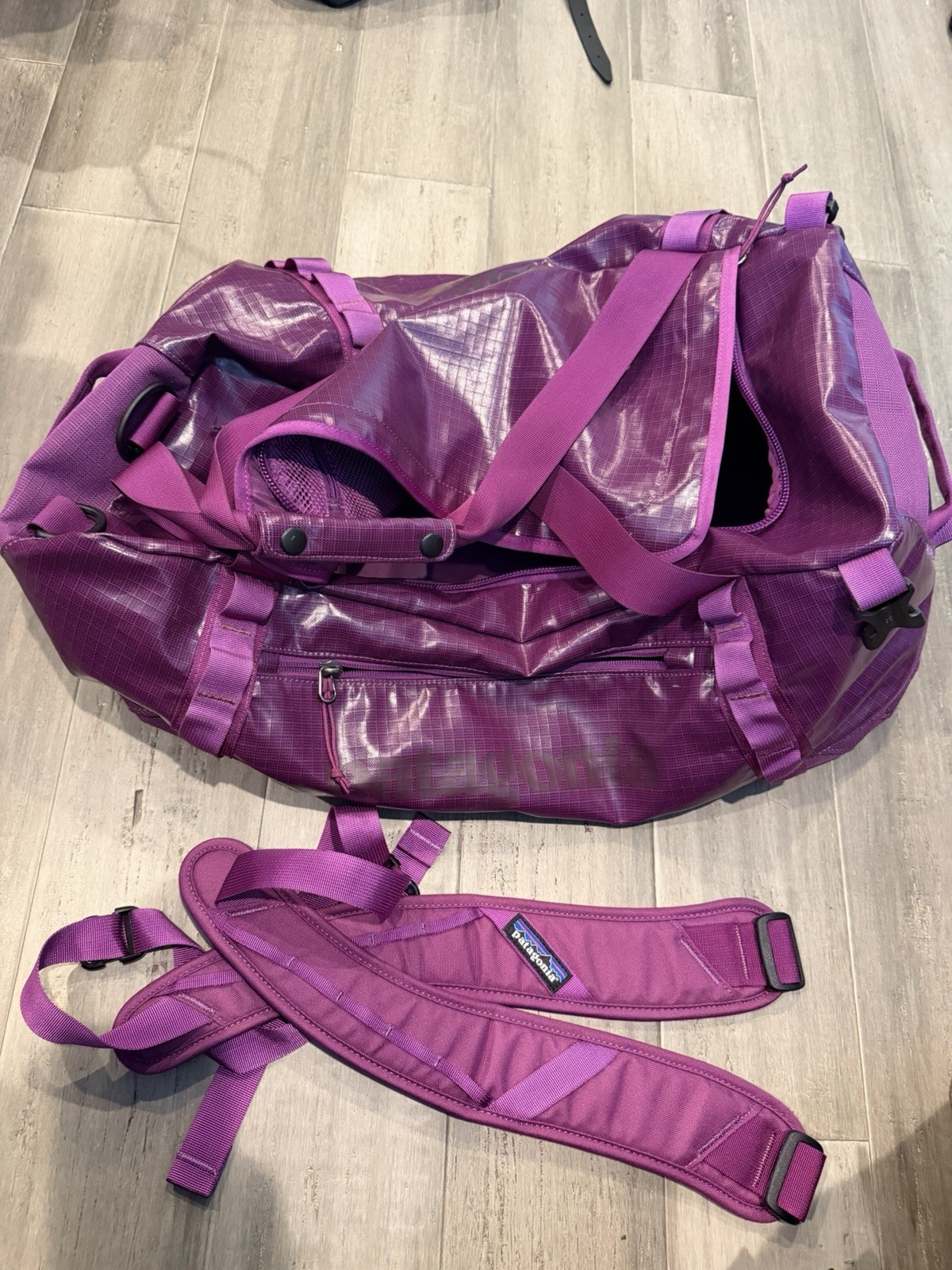 PATAGONIA BLACK HOLE 60L DUFFEL BAG PURPLE