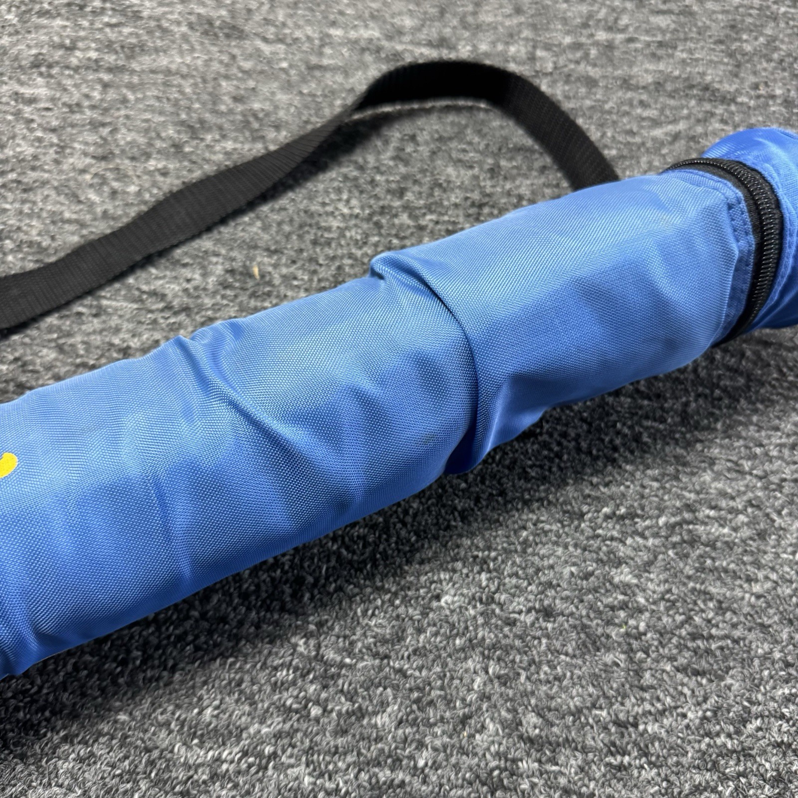 Vintage Joe Camel Promo Blue Pool Cue/Beer Can Carrier Sling Holder 28″ Length