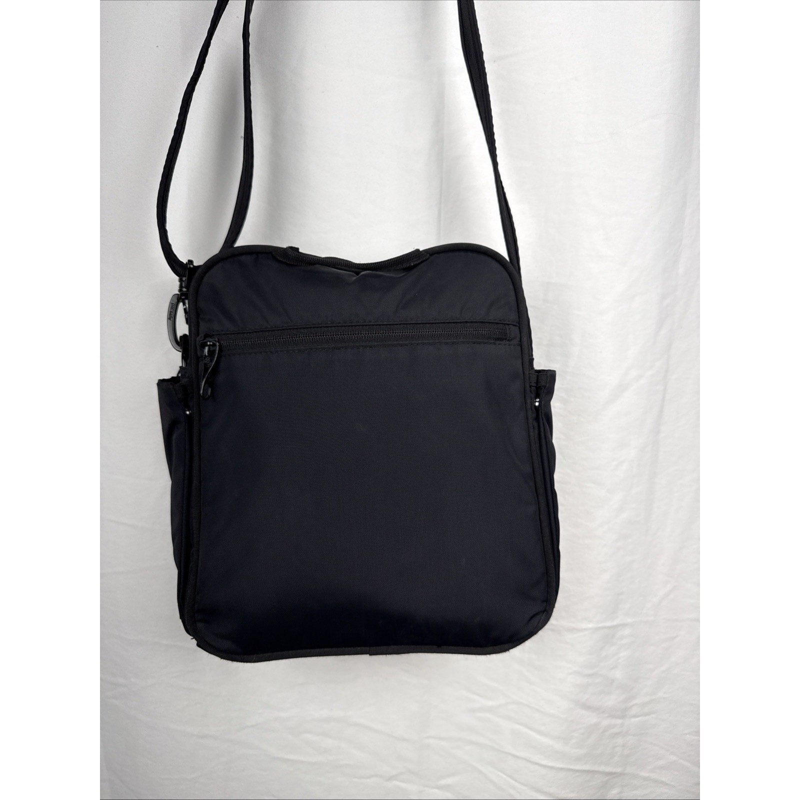 Pacsafe Metrosafe 200 Gii Unisex Messenger Bag Crossbody RFID Black Nylon Travel