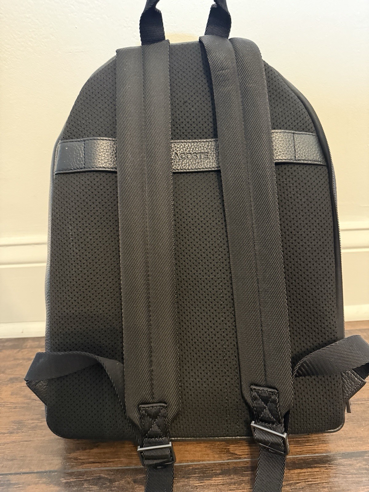Lacoste Mens Leather Flat Backpack, Noir, One Size FREE SHIPPING