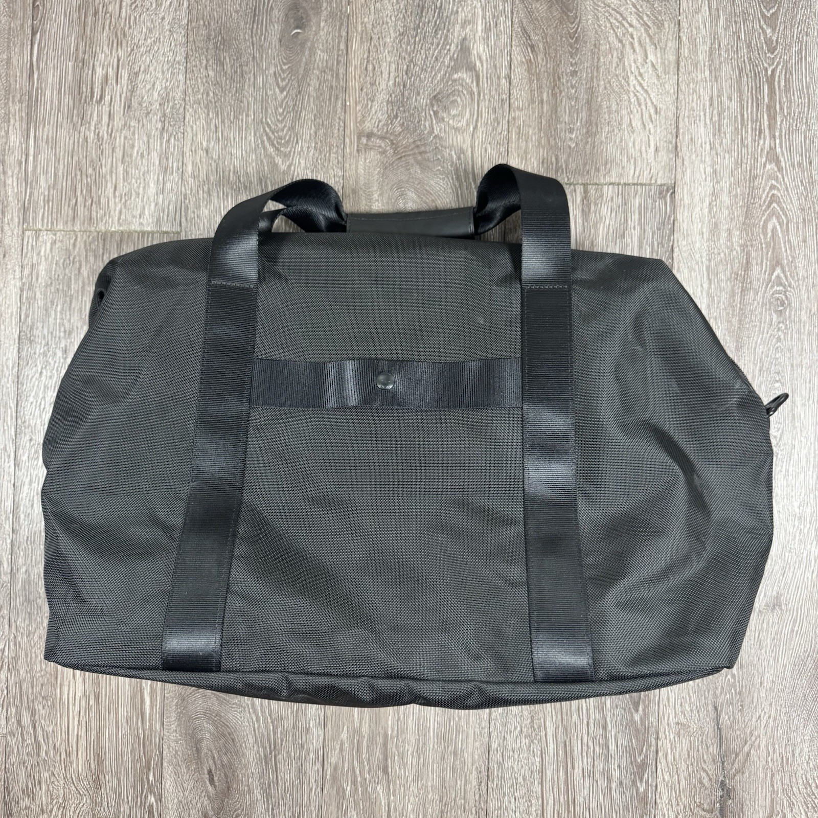 Tumi Alpha Corporate Collection Travel Duffle Duffel Bag Nylon 22249DE