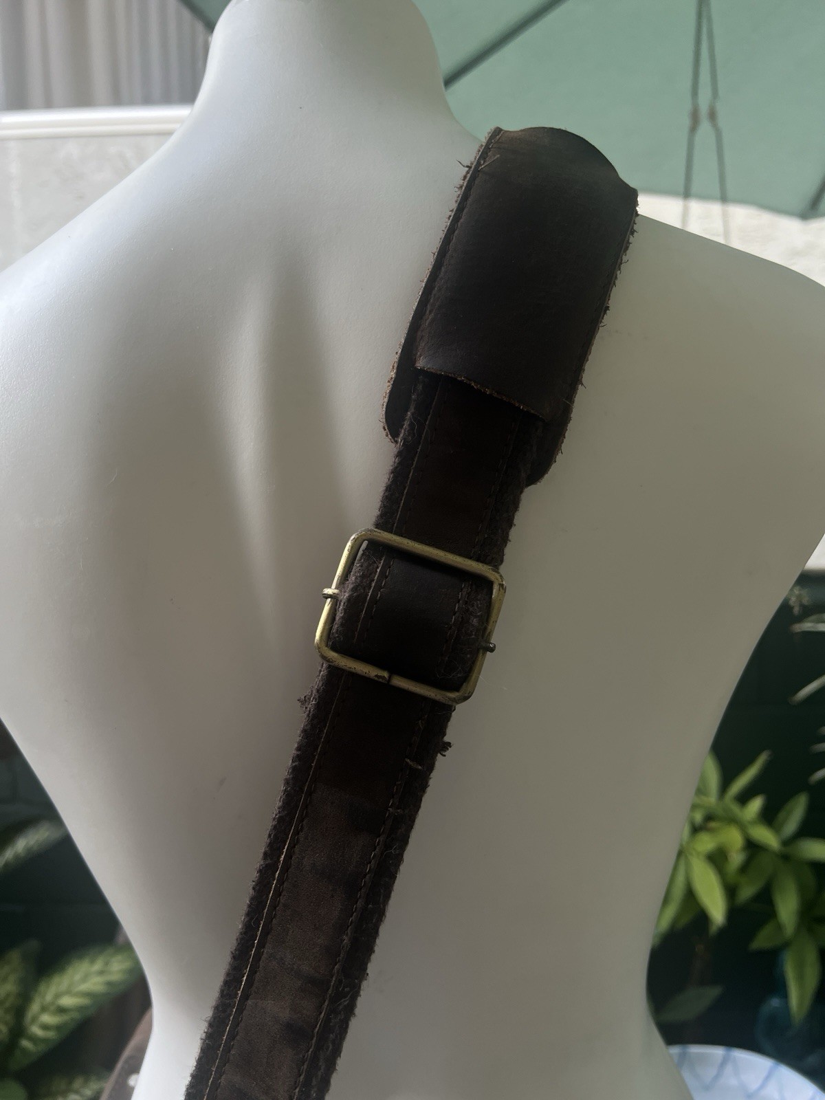 KomalC 16” Computer Messenger Bag Brown Distressed Leather Crossbody Strap