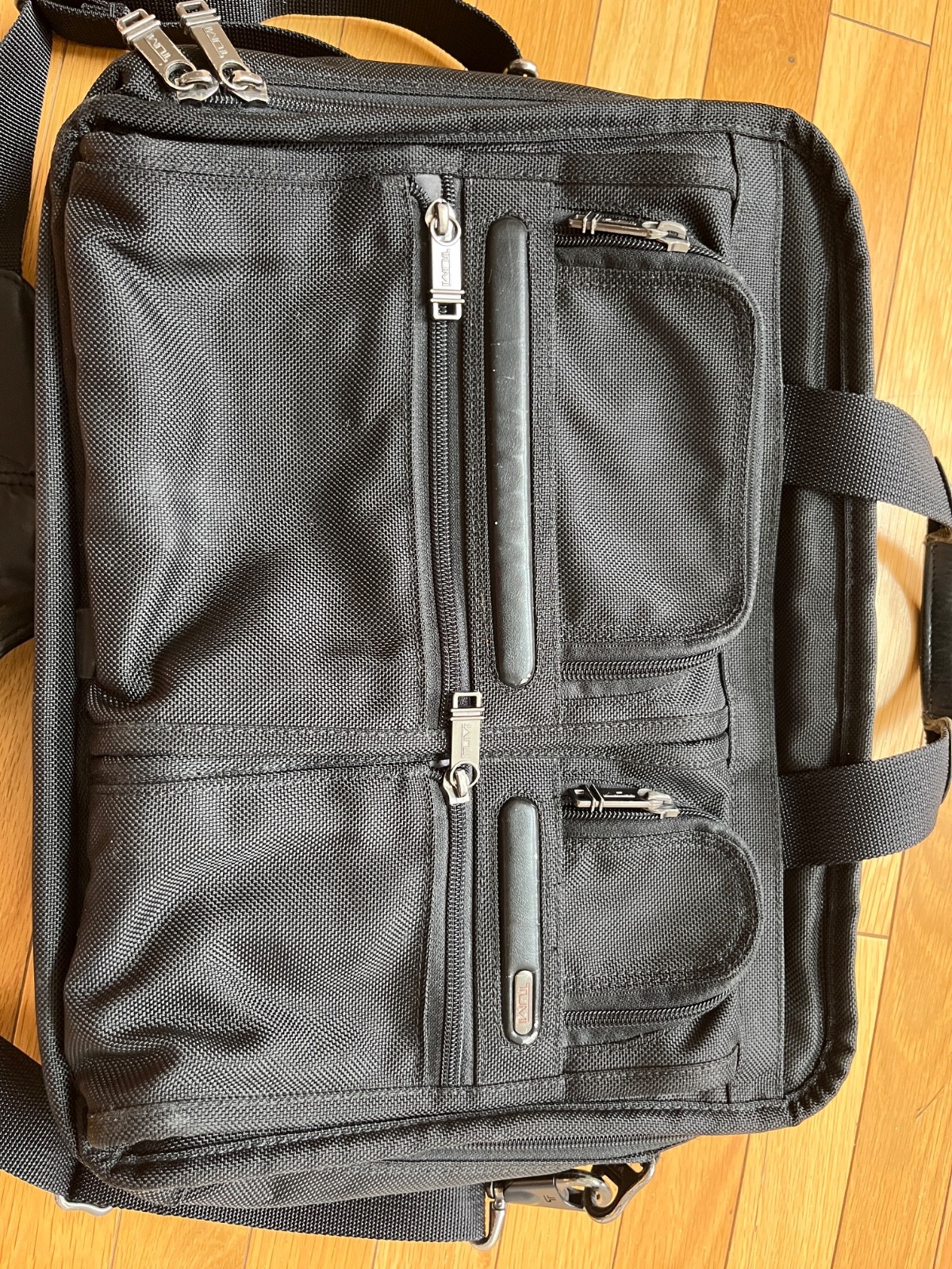 Tumi Classic Black Ballistic Nylon Compact Large Screen Briefcase Laptop Bag