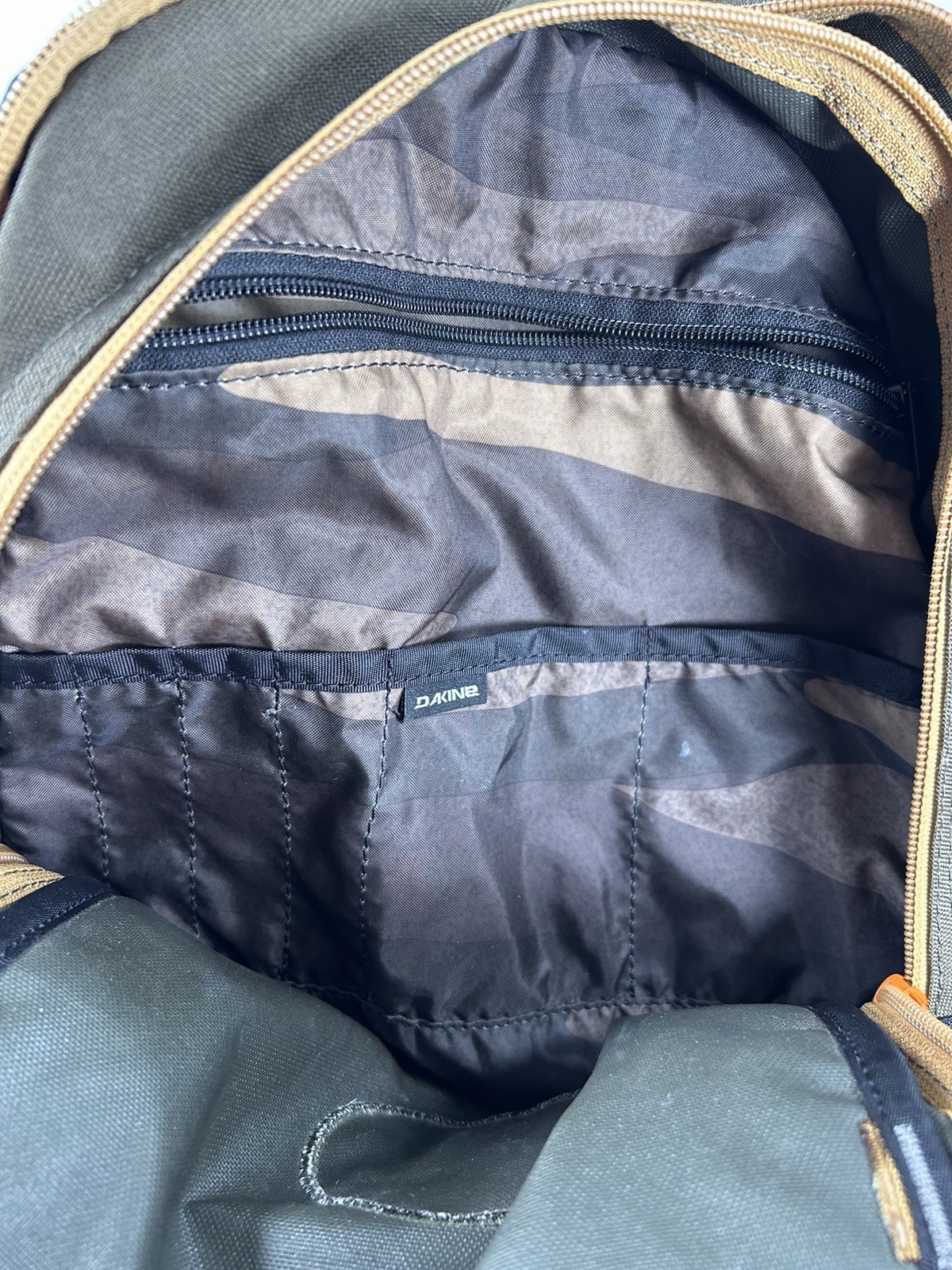 Dakine Windells Mission 25L Snowboard Backpack Mt. Hood READ