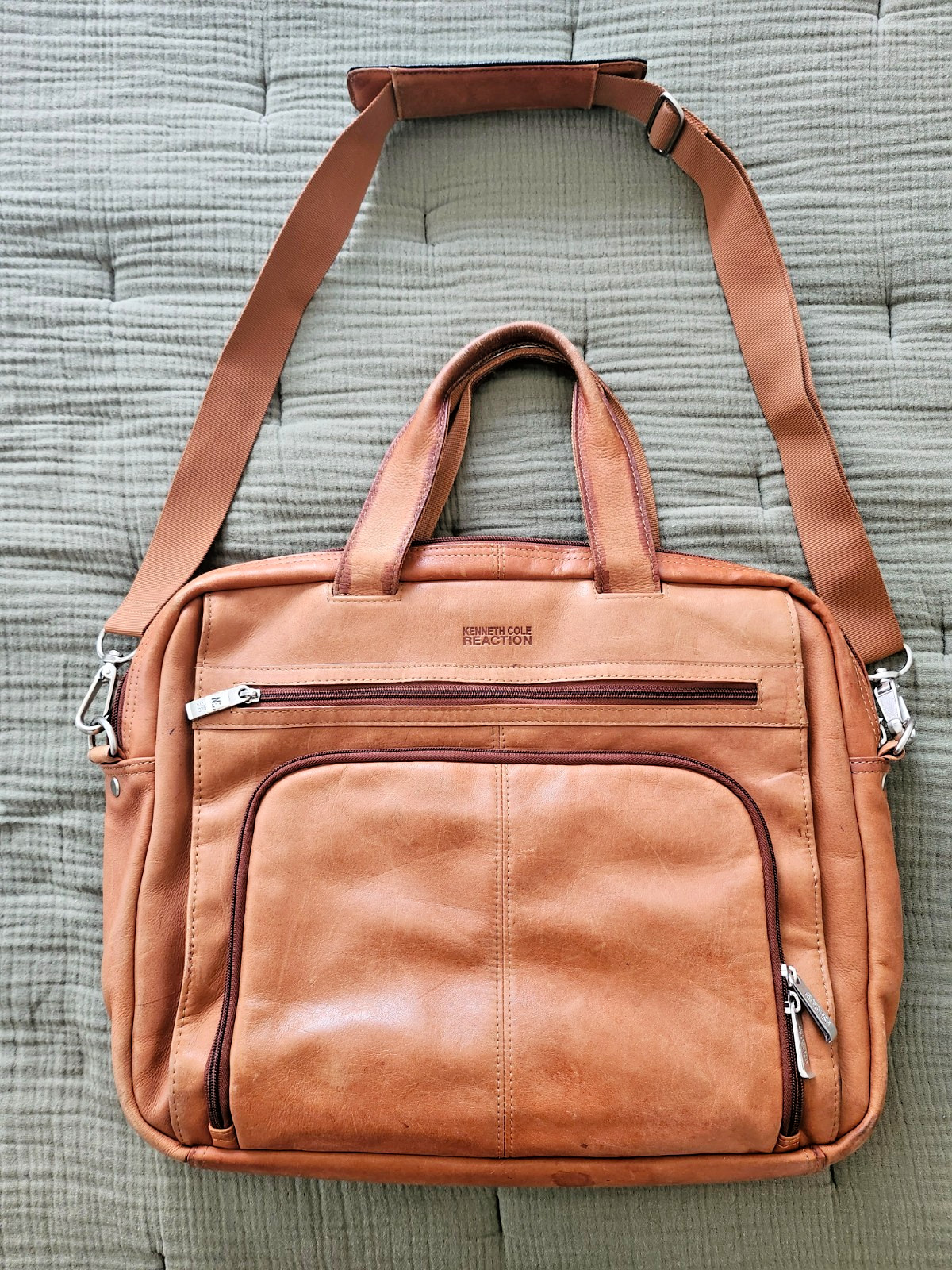 Kenneth Cole Reaction Leather Laptop Briefcase Messenger Bag Tan Brown