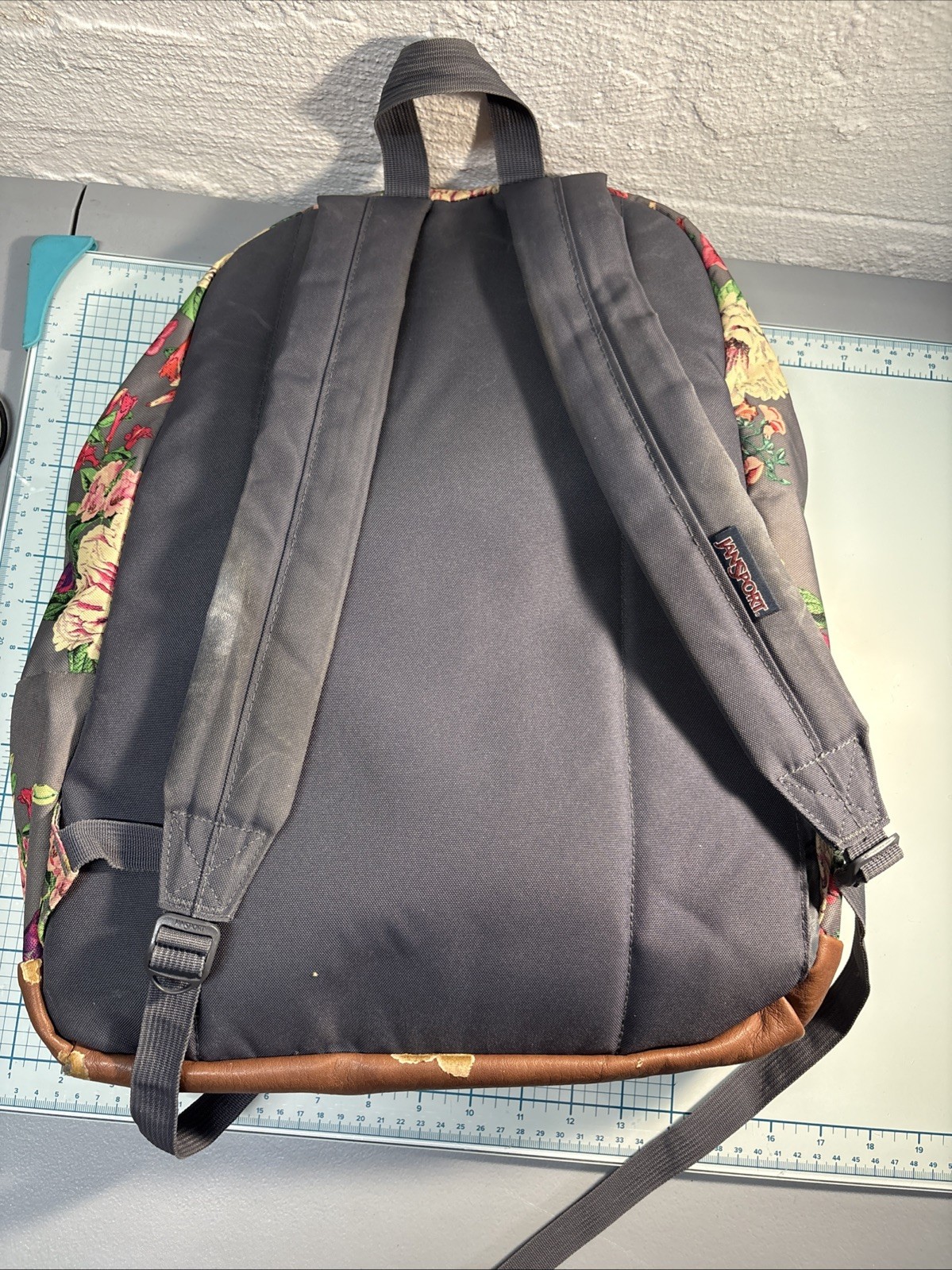 JanSport Cool Student 17.5″ Backpack – Gray Floral