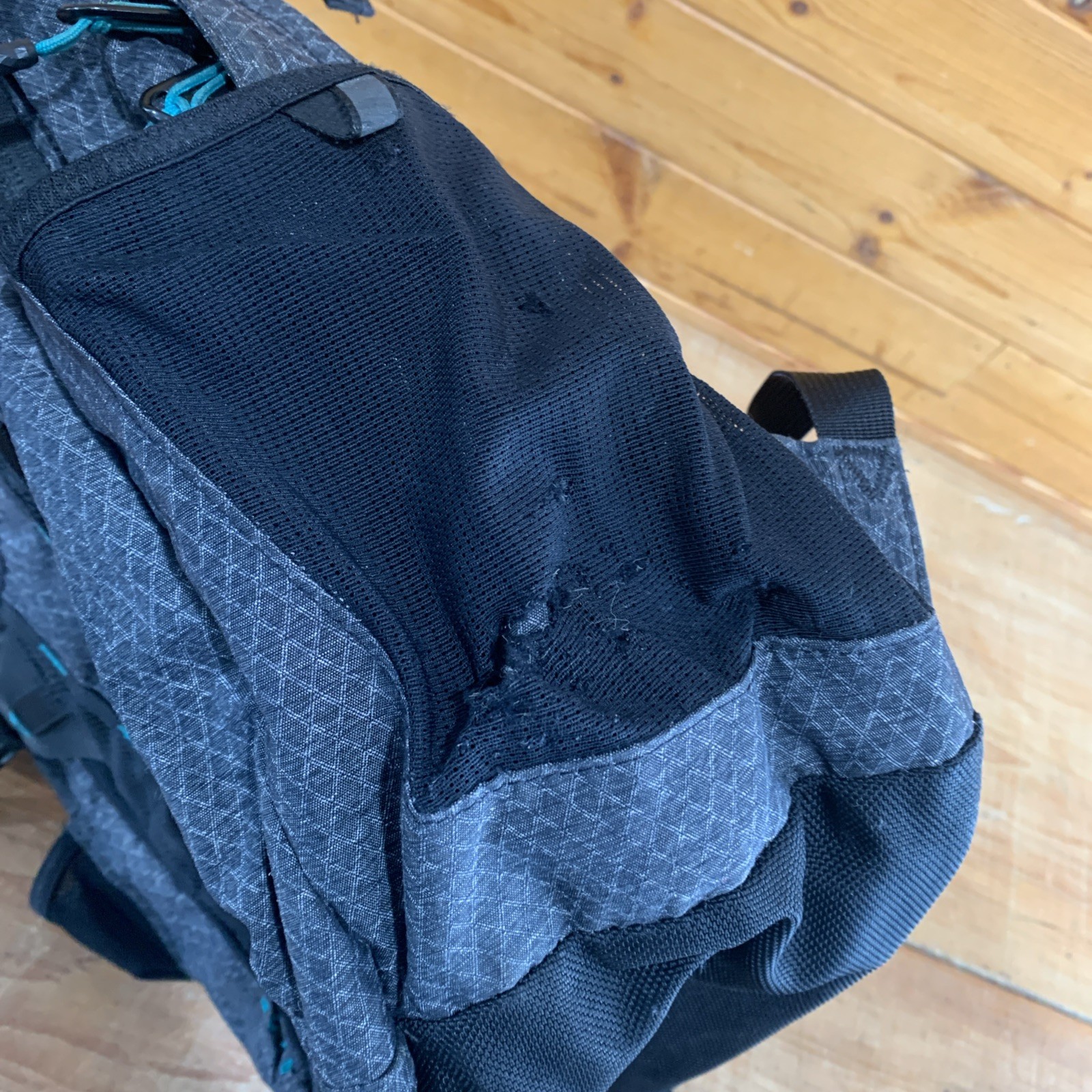 North Face Recon Backpack Mens Large FlexVent Laptop Hiking School Bag