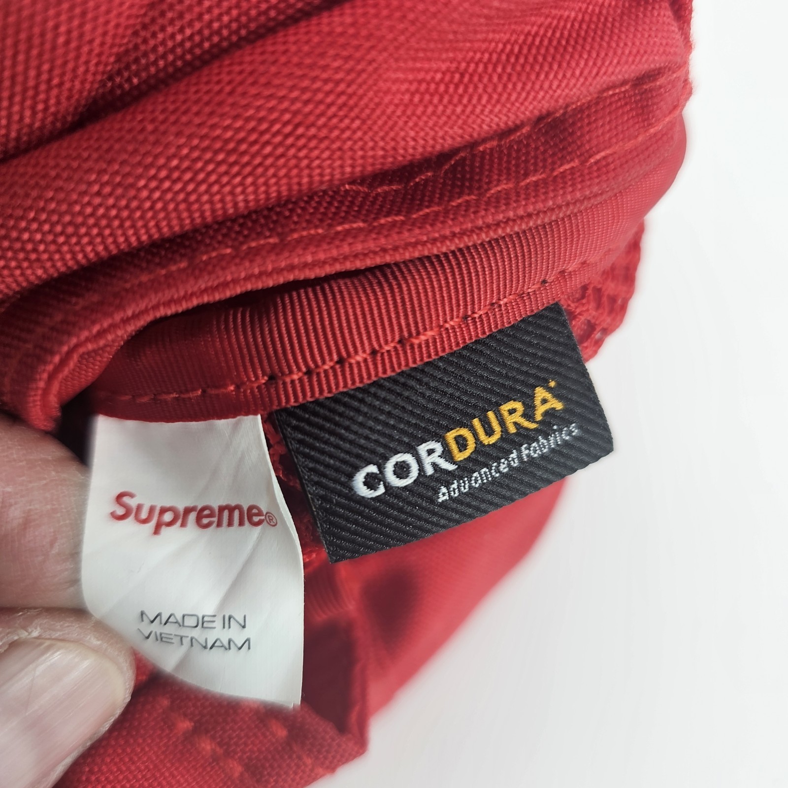 Supreme Red Crossbody Shoulder Bag Adjustable Strap Buckle Zip Casual Travel
