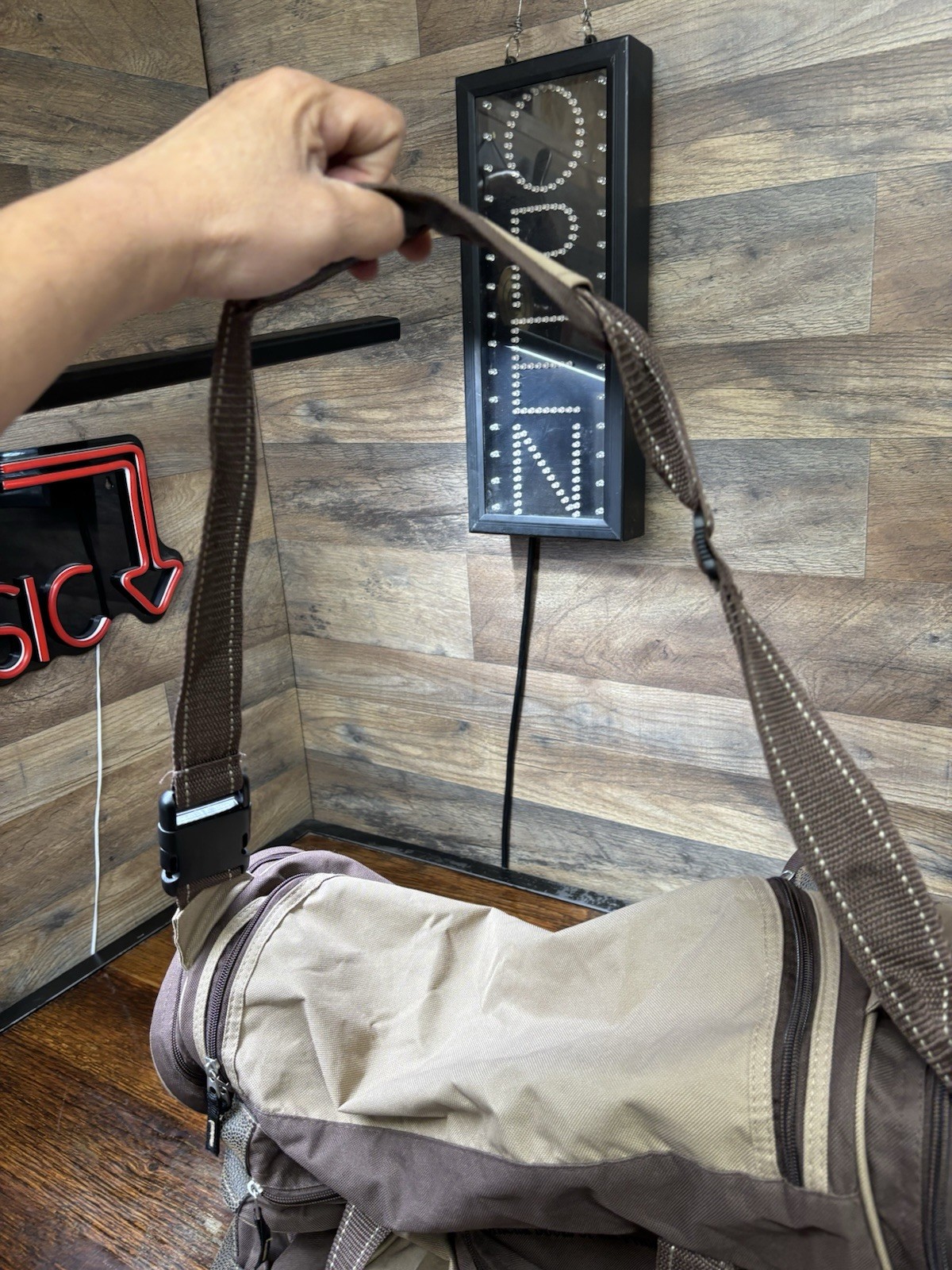 Justin Boots PRCA Rodeo Duffle Shoulder Bag Wrangler NFR Las Vegas 2012