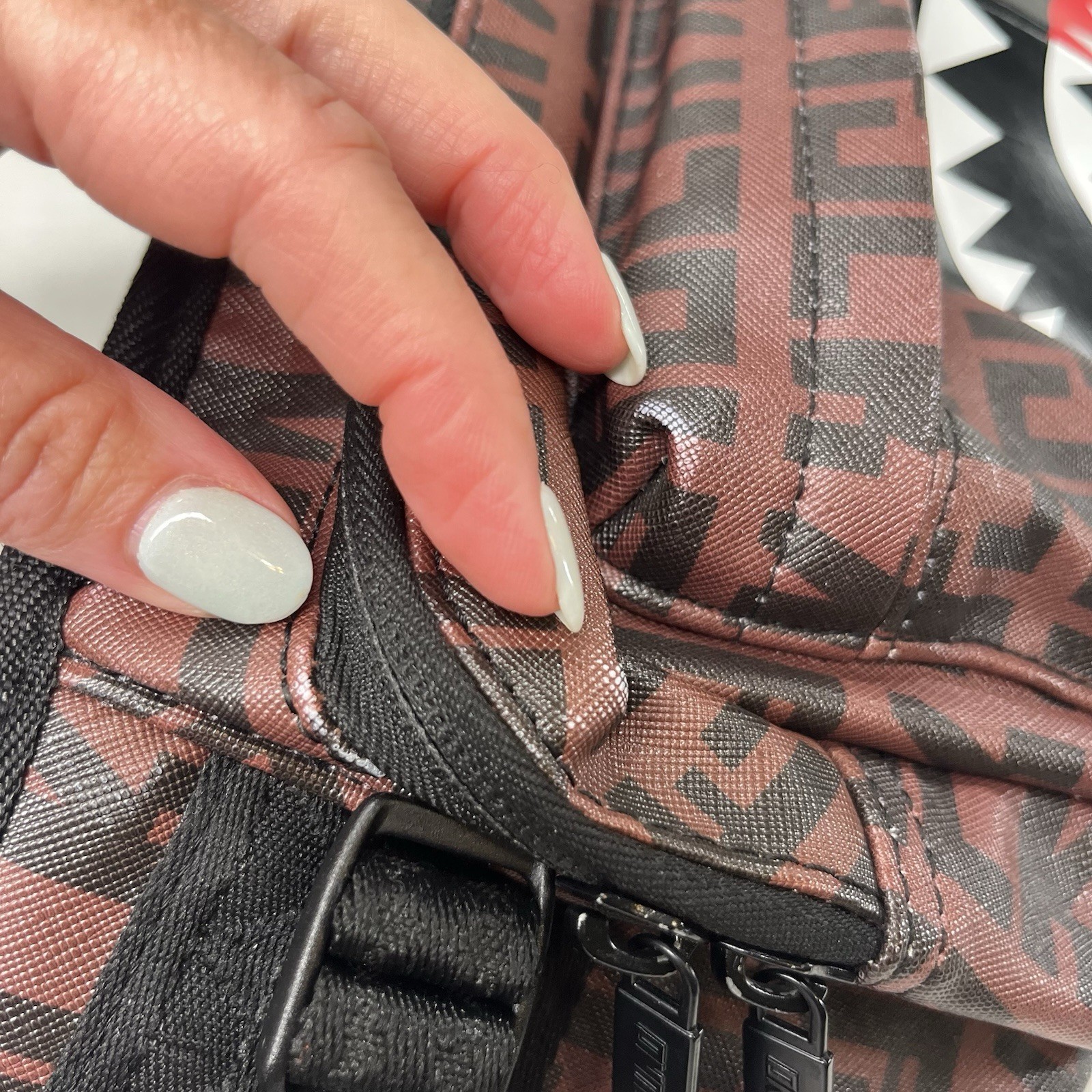 Sprayground Split the Check Checkered Cargo Shark Crossbody Limited Edition RARE