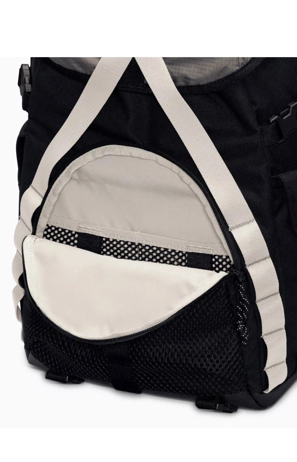 Nike ACG Daymax Backpack 25L, Black/Grey, HJ8178-010 $140 NWT