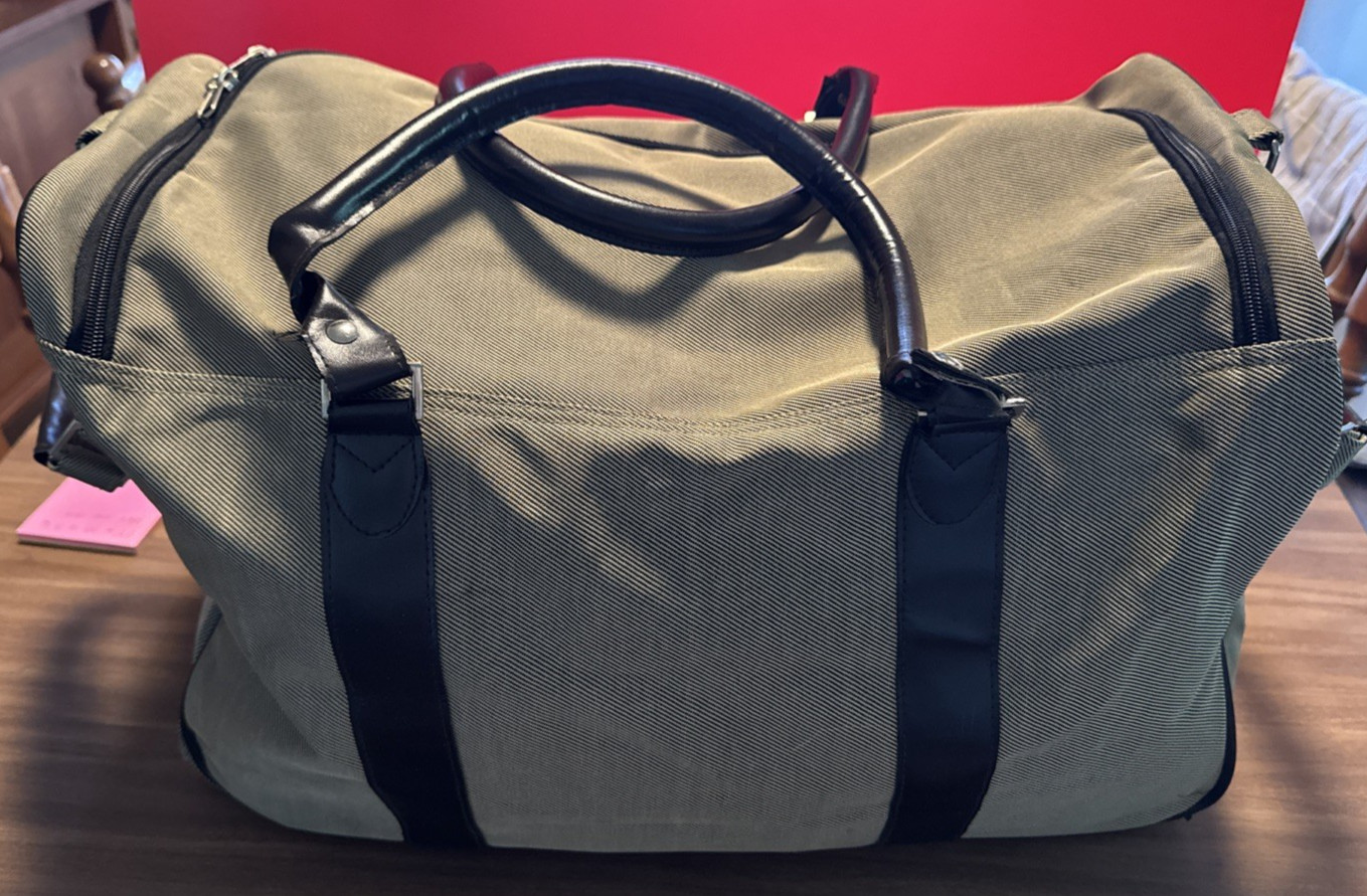 Duffle Bag Frost Creek w/shoulder strap+handles, 17inx12inx6in 2outside pockets