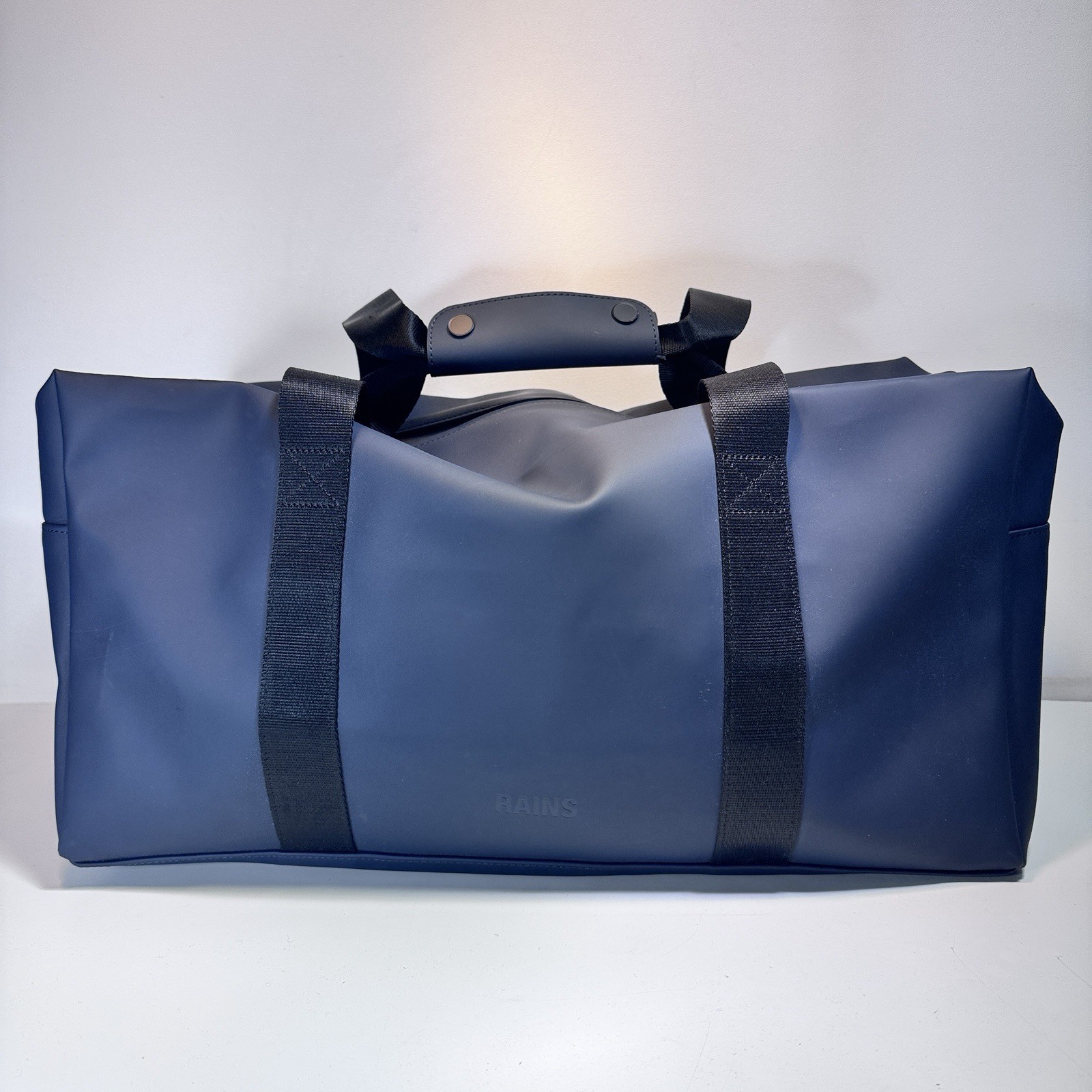 Rains HiLo Weekend Gym Bag Large Branded 19.5 x 10 x 9 Blue Waterproof