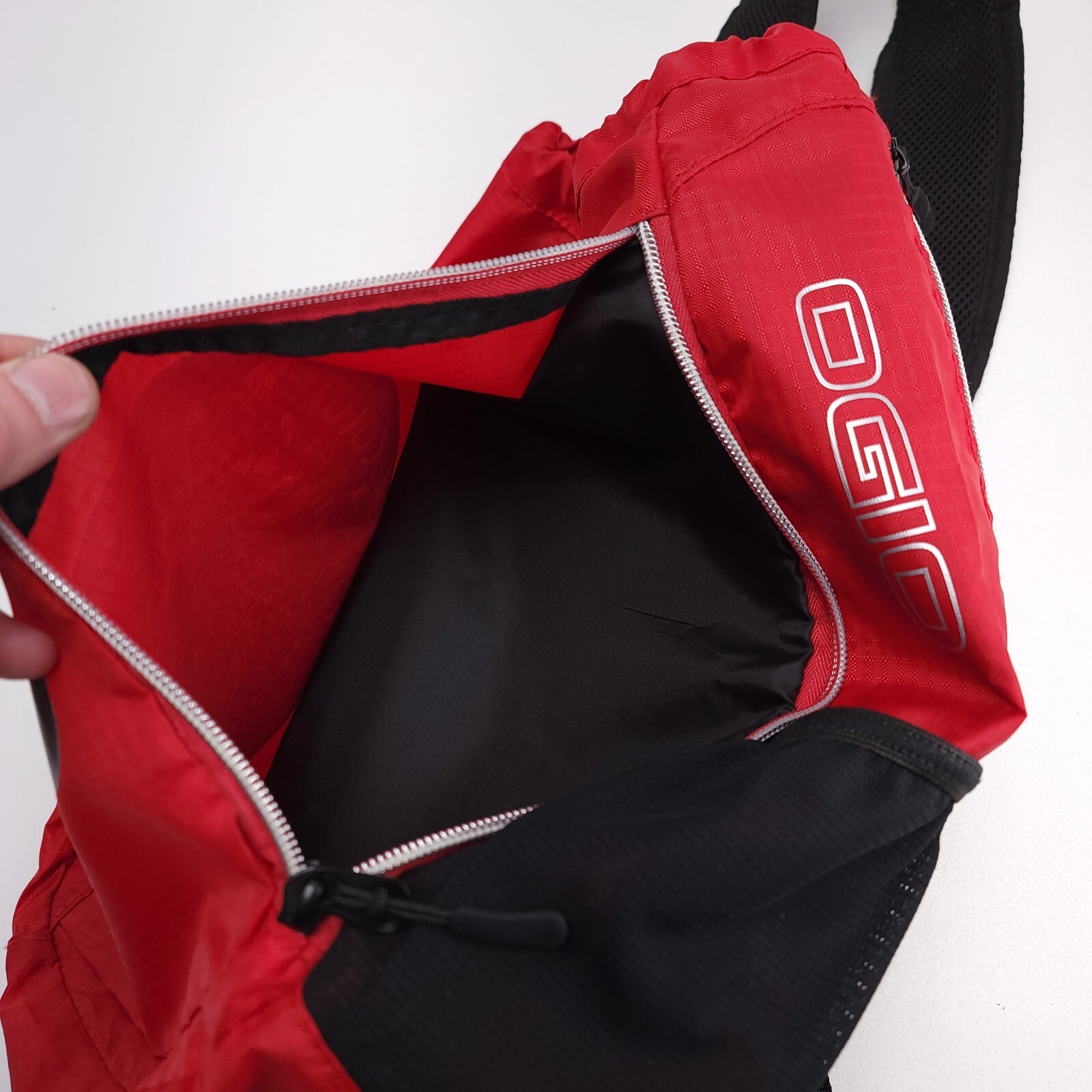 OGIO Sling Bag Drawstring Sport Gym Shoulder Lightweight Pockets Red Yoga
