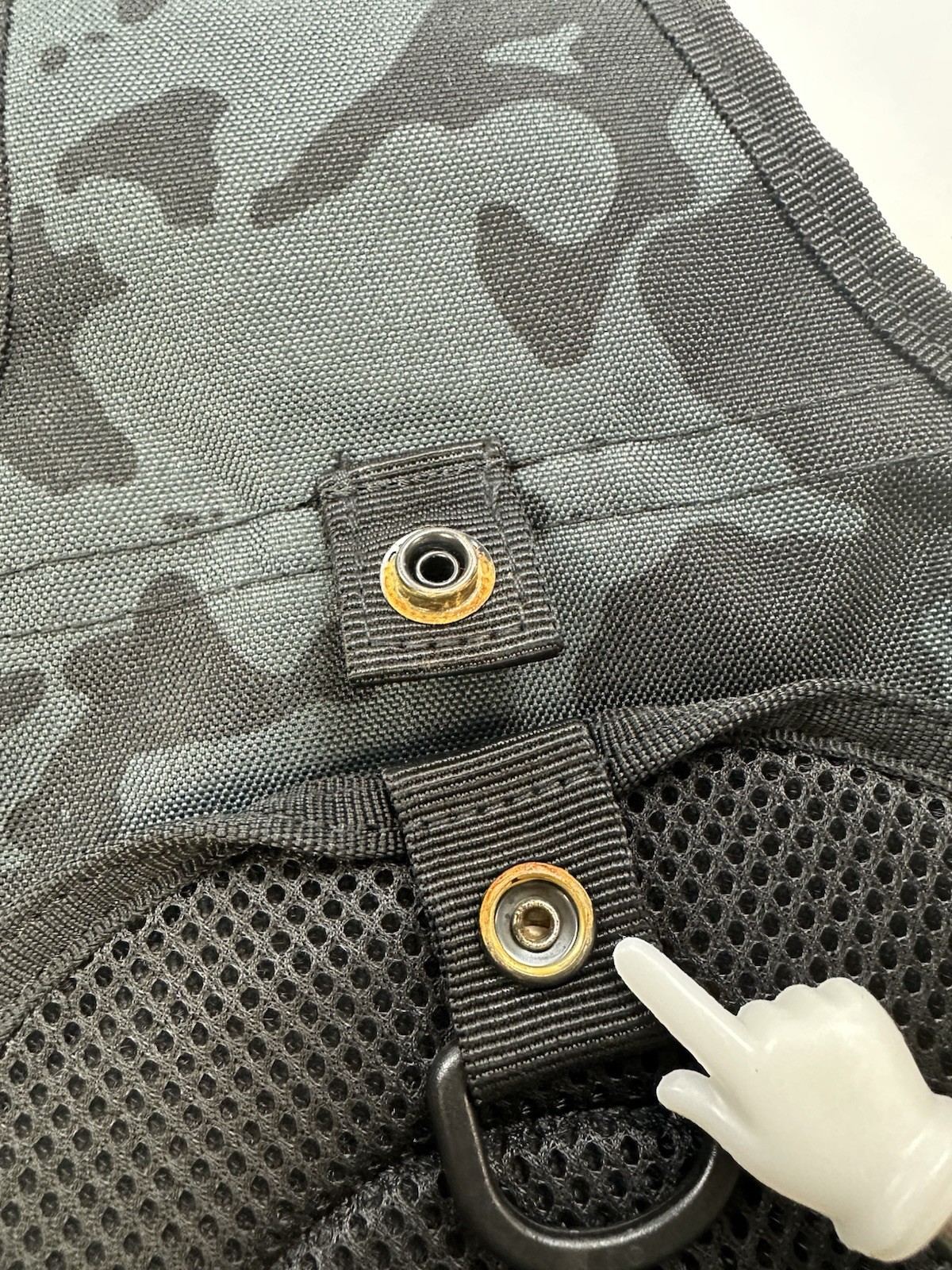 Wolf Tactical Sling Bag Black EDC Compact Shoulder Pack Messenger Bag Black Camo