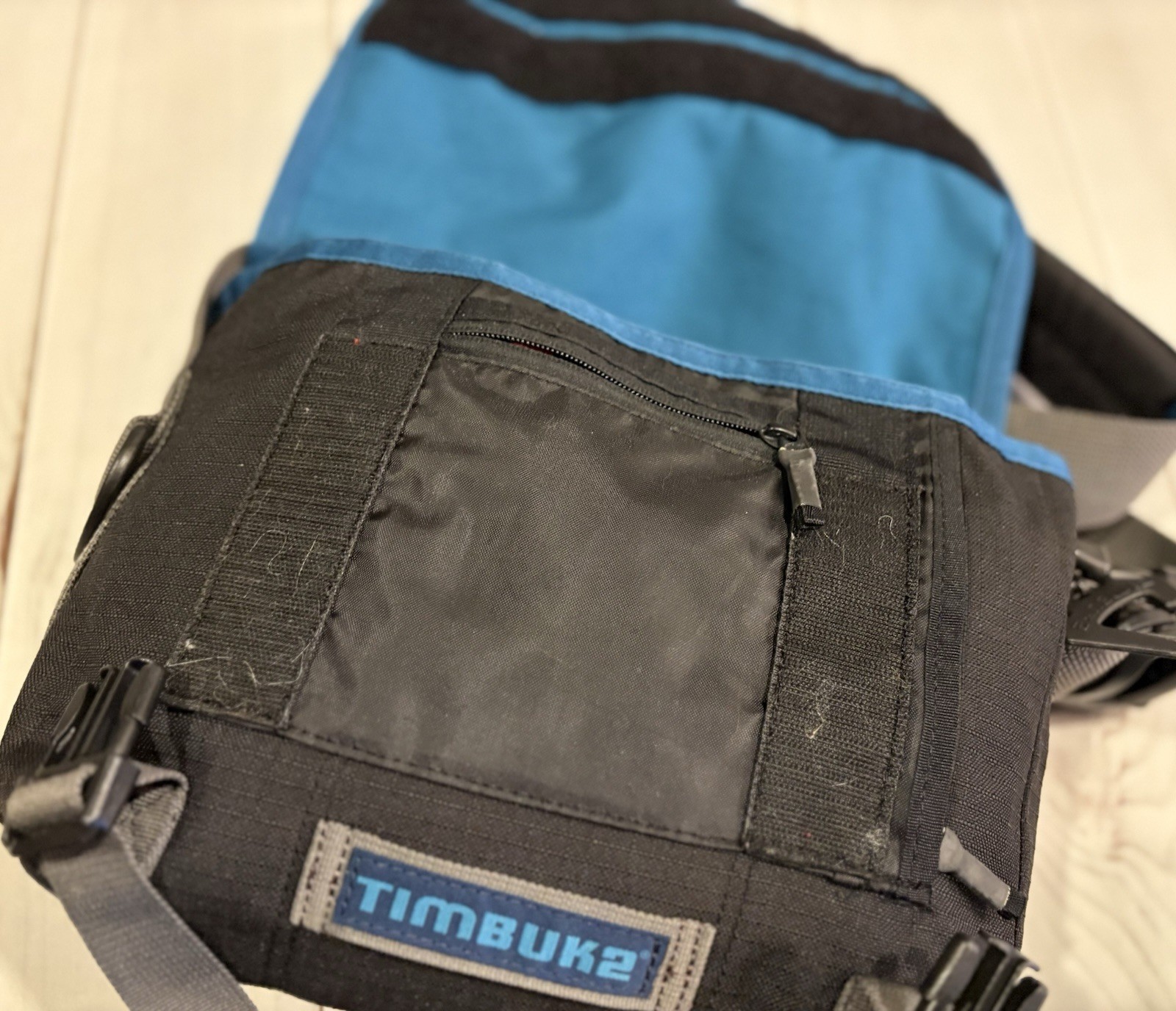 Timbuk2 Messenger Travel Shoulder Crossbody Bag Black Teal Piping XS