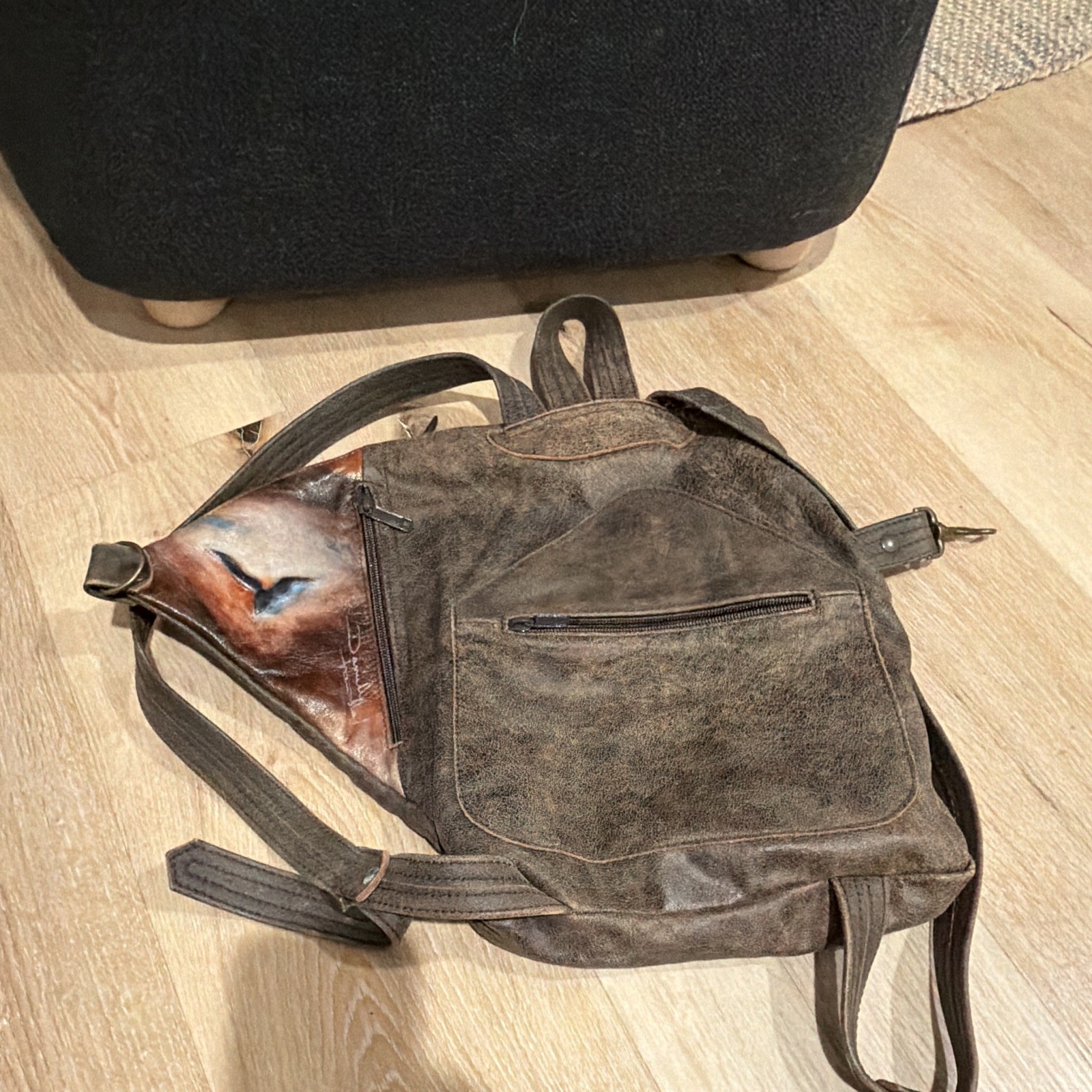 Brown Leather bag Medium Zip Buckle Outer Pockets Adjustable Strap Unisex