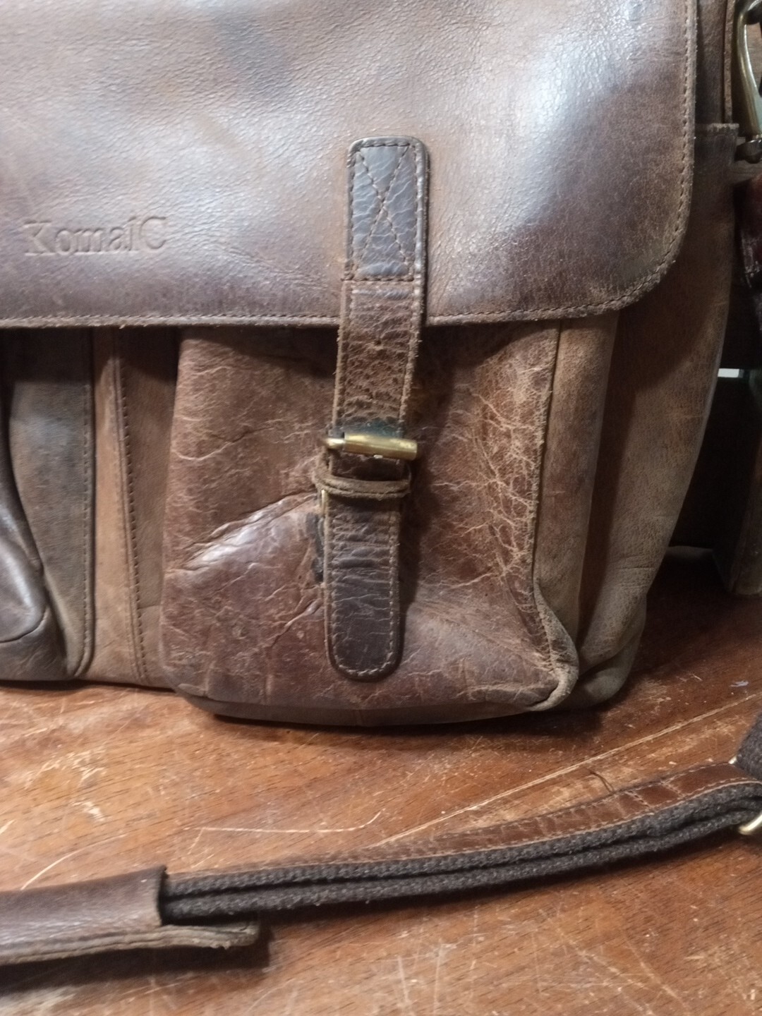 KomalC 18 Inch Distressed Leather briefcase Laptop Messenger Bag