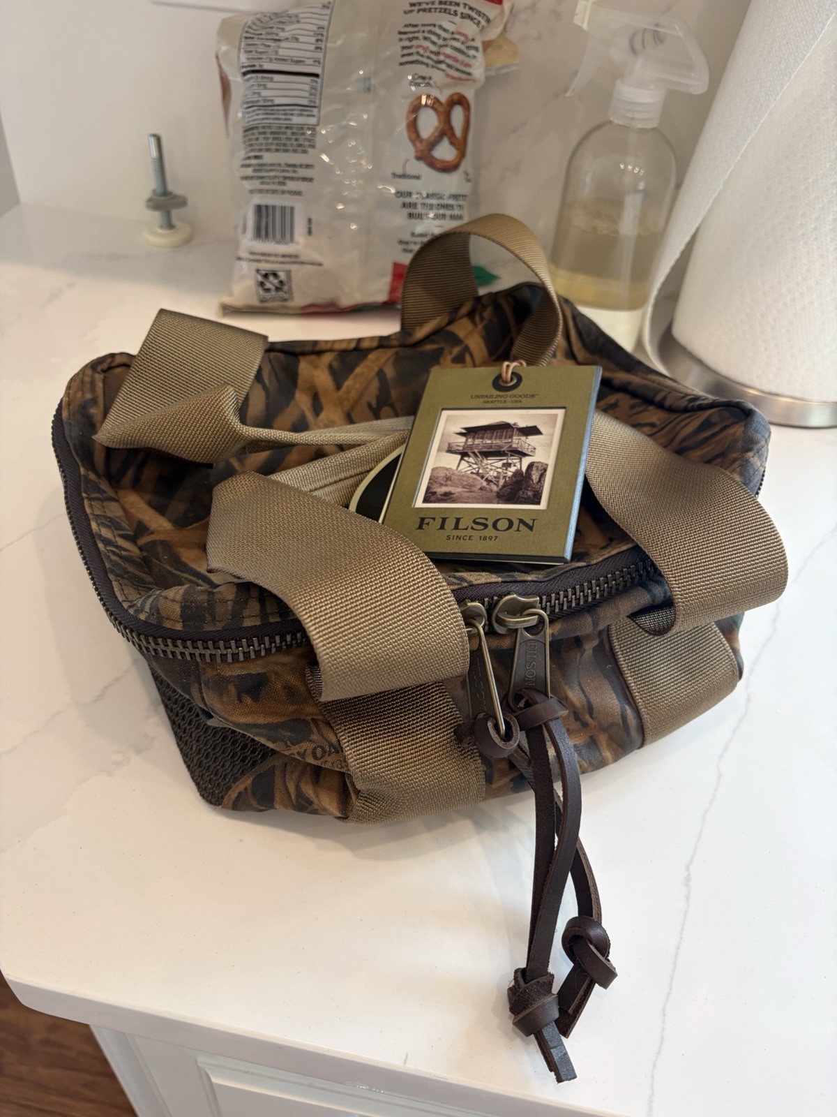 Filson Tin Cloth Lunch Cooler – Mossy Oak – NWT