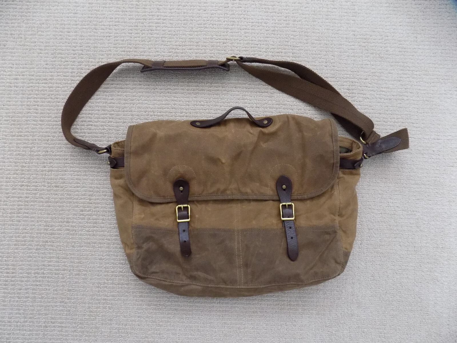 NEW NWT J. CREW MENS ABINGDON BRIEFCASE MESSENGER LAPTOP BAG BROWN KHAKI LEATHER