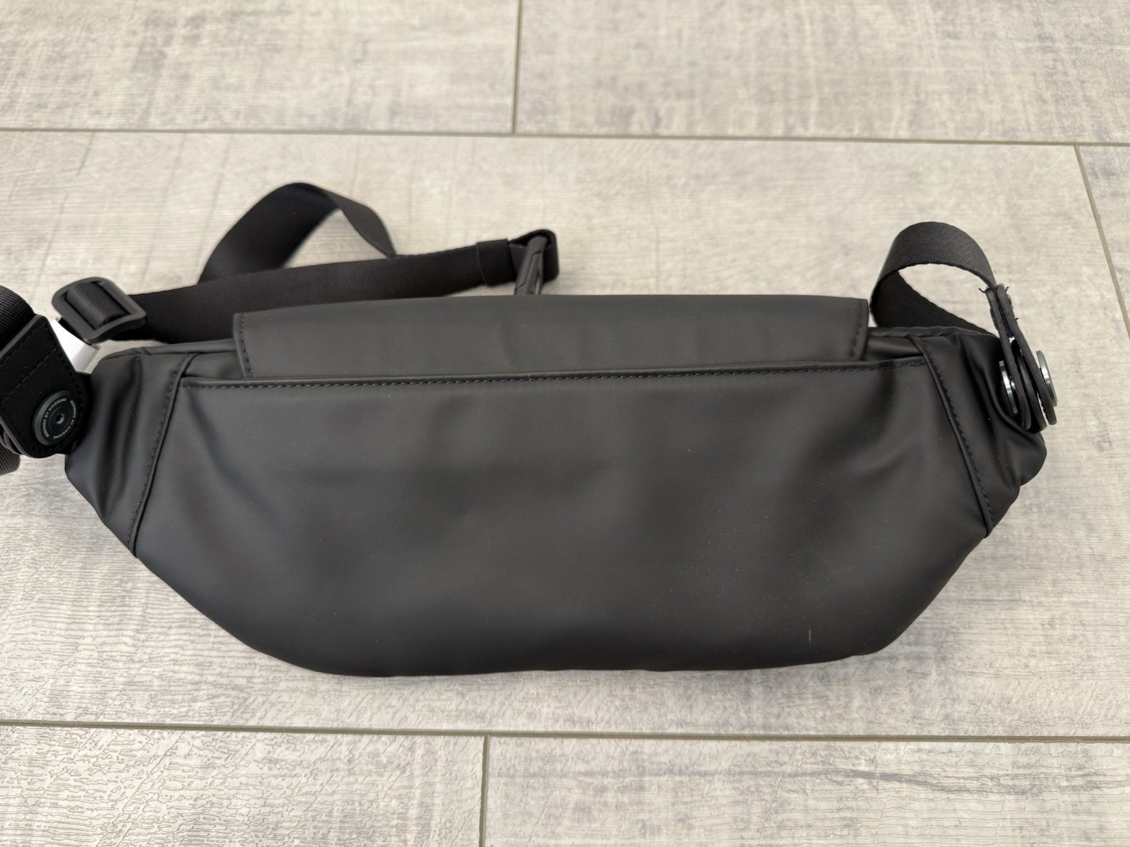 NEW Kingsons Waterproof Black Sling / Travel Bag XL Magnetic and Zip Closure