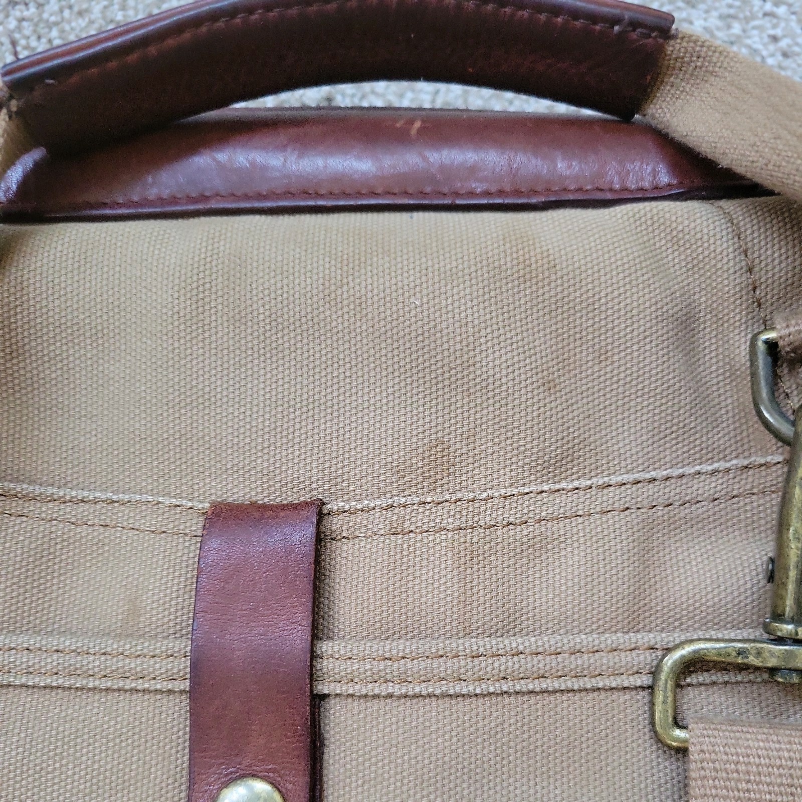 Duluth Trading Co Men’s Rugged Canvas & Leather Duffle style Bag Lots of Pockets
