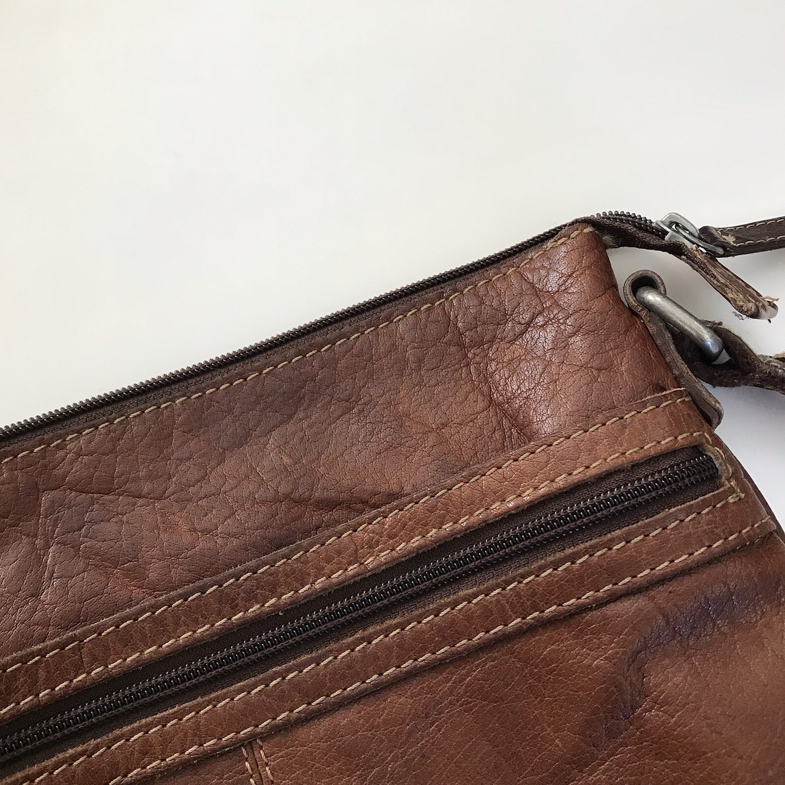 Jack Georges Crossbody Purse Bag Buffalo Leather Voyager Slim Brown Zip Pockets