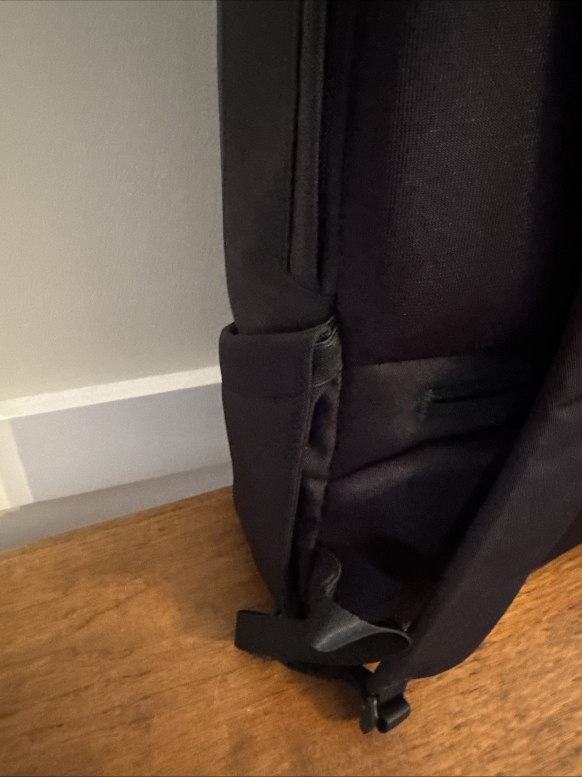 NWT Troubadour Apex Backpack 4.0 Black 22L, with Original Packaging