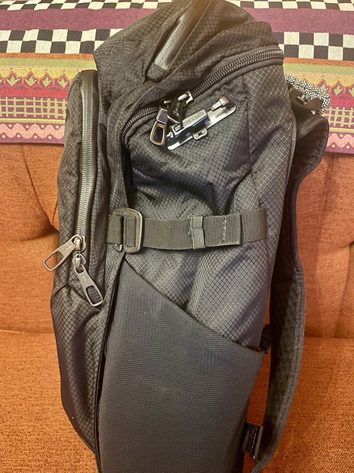 Pacsafe Venturesafe X30 Anti-Theft Backpack – Black 30L