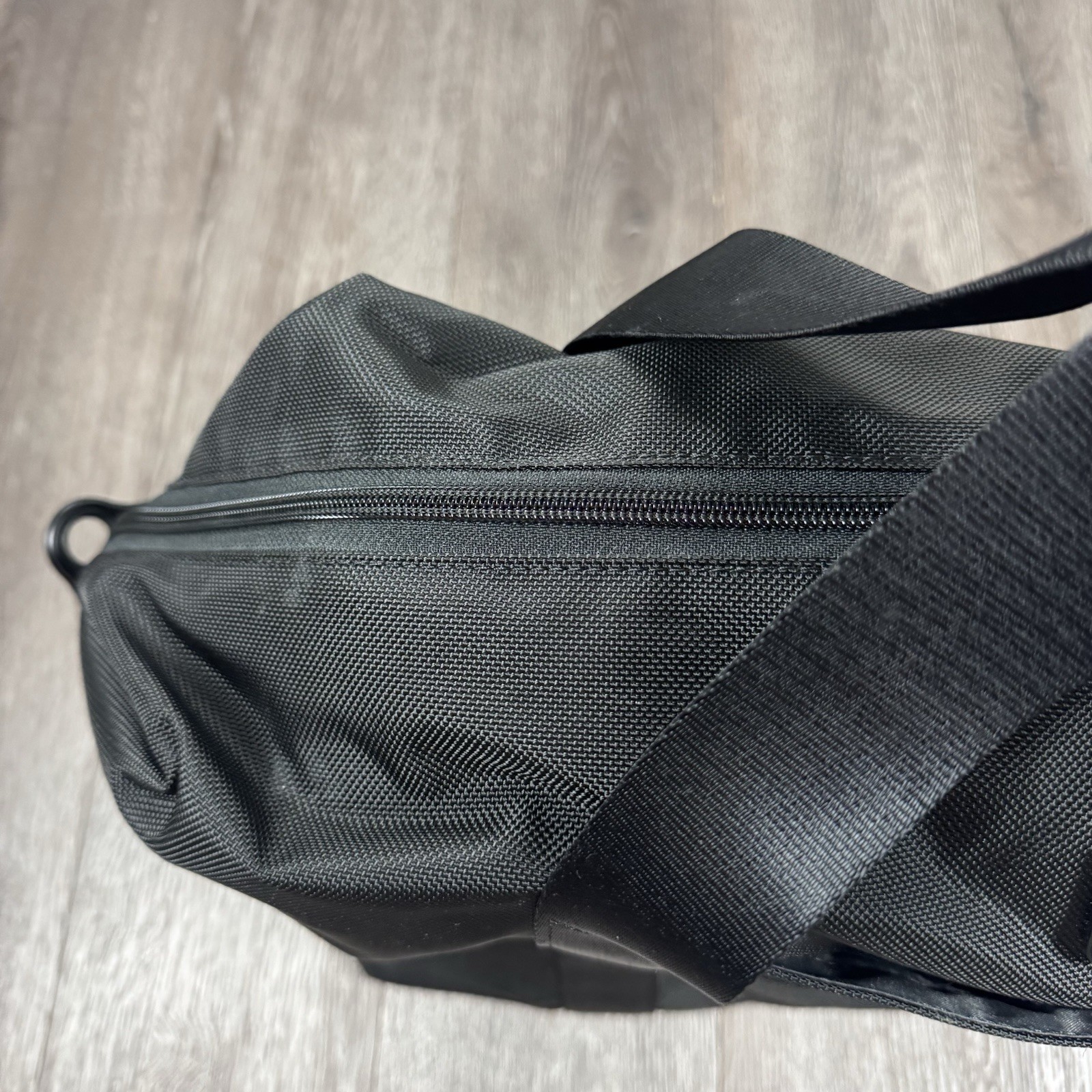Tumi Alpha Corporate Collection Travel Duffle Duffel Bag Nylon 22249DE