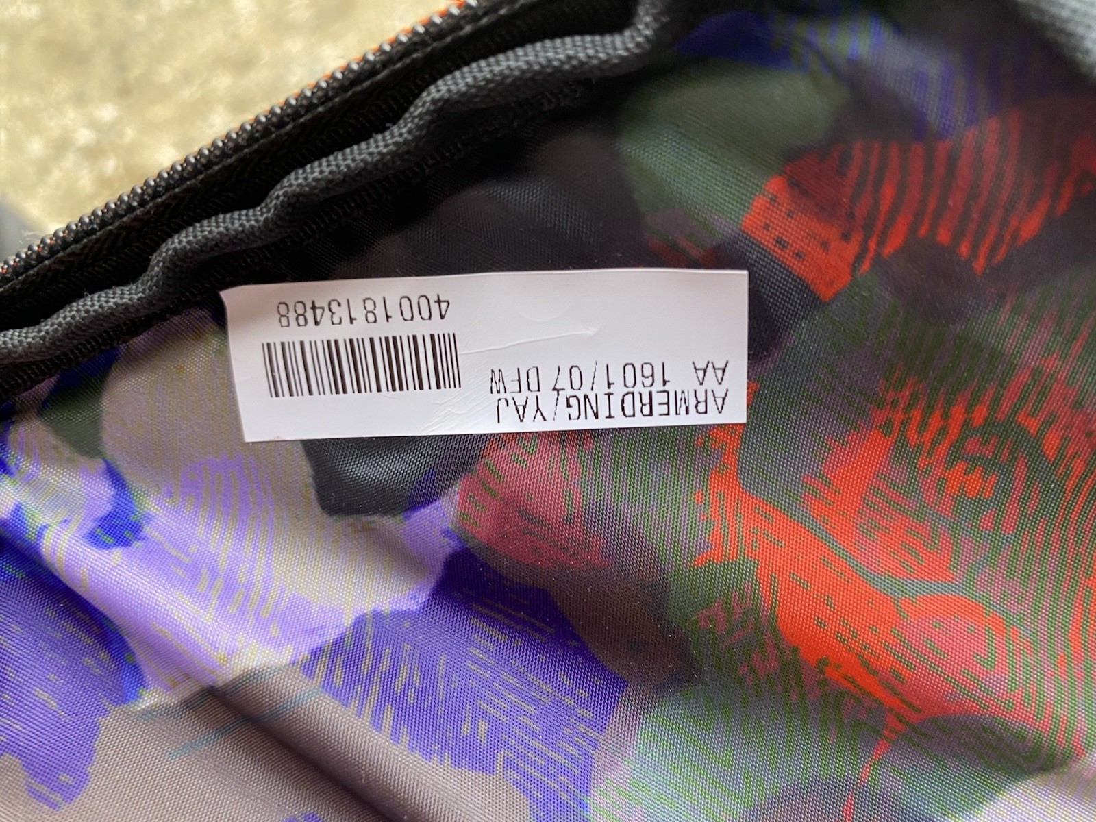 Robert Graham Jedi Sling Bag Navy Blue Crossbody Backpack Floral Lining NWT
