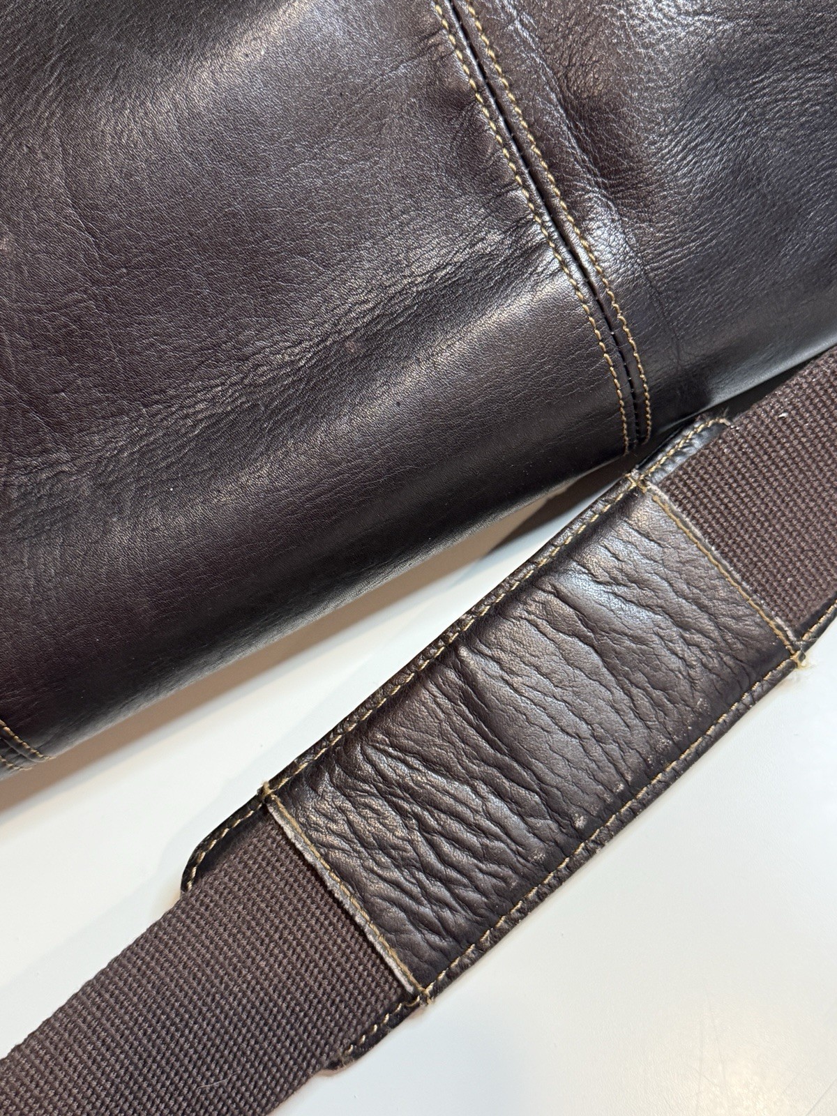Kenneth Cole Dark Brown Genuine Leather Duffle Weekender Travel Bag Vintage Y2K