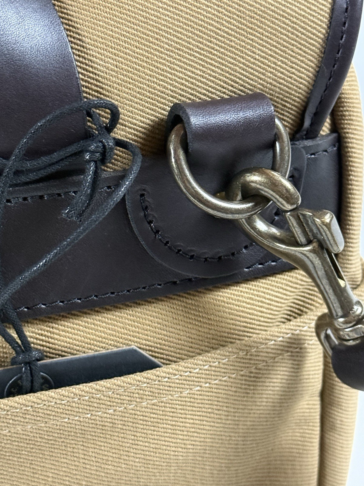 FILSON SMALL RUGGED TWILL FIELD BAG TAN NWT